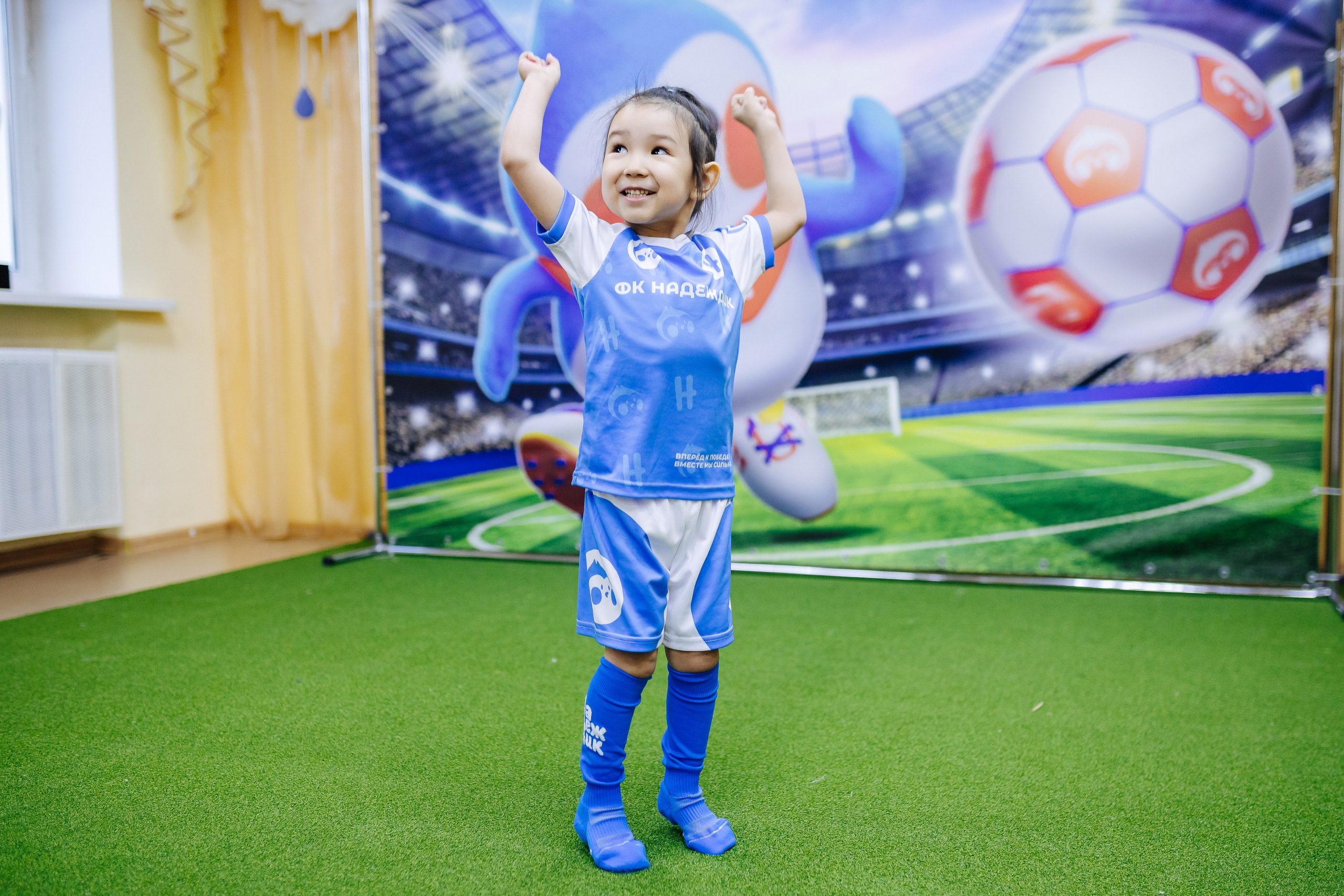 Фотосессия с кубком в детских садах г. Магнитогорска. Денис Прохоров Фотограф в г. Магнитогорск