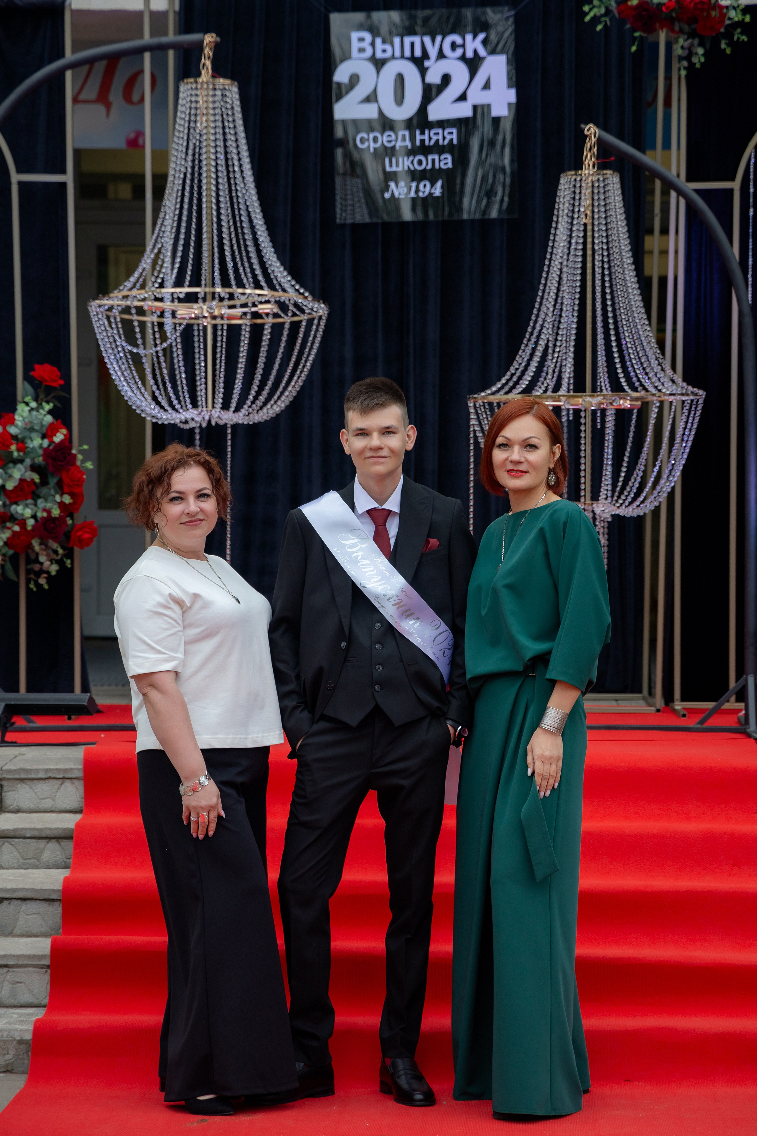 Школьный выпускной 2024 год в Соколе (Минск). Свадебный фотограф в Минске/Беларуси Сергей Спиридонов