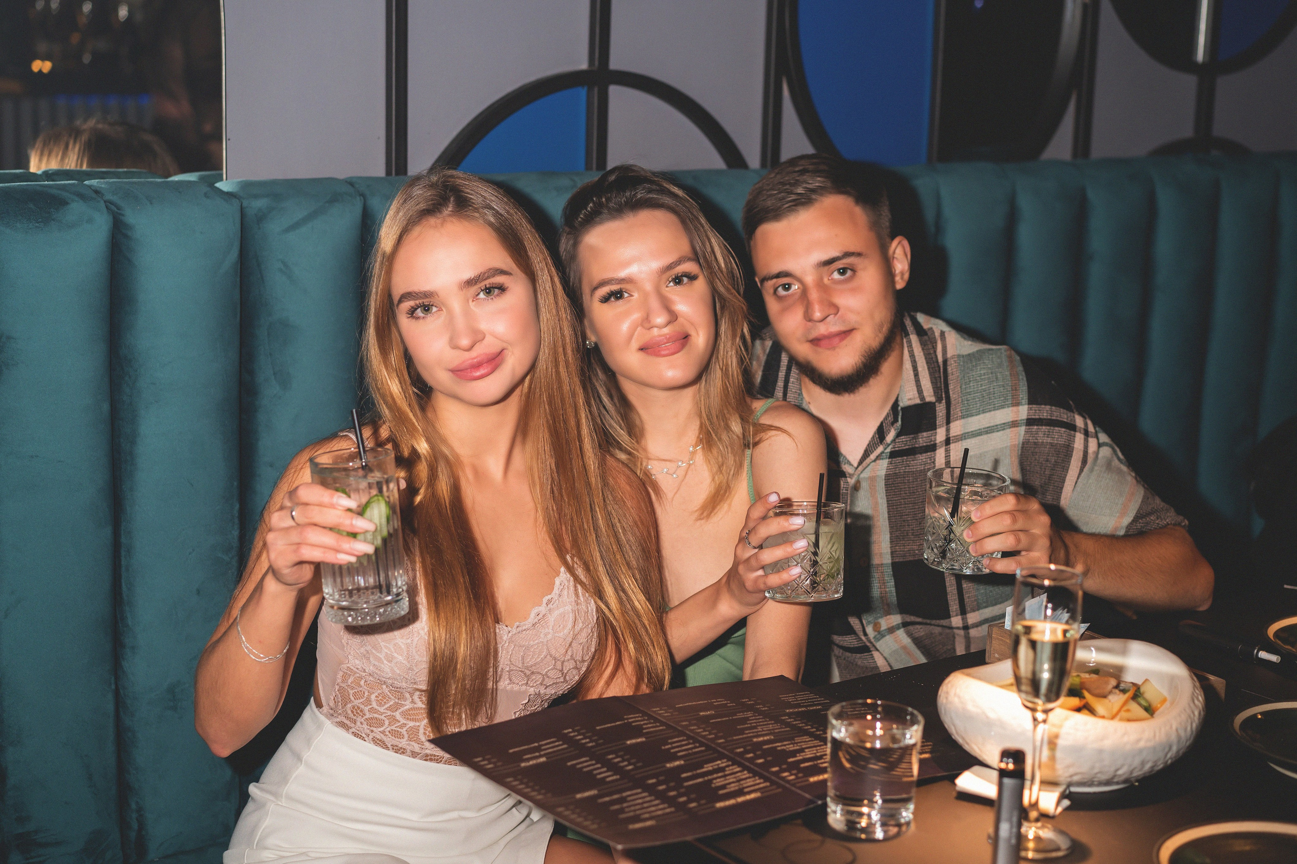 Съемка в баре Секреты. Фотограф Лютикова Ирина, Тюмень, Москва