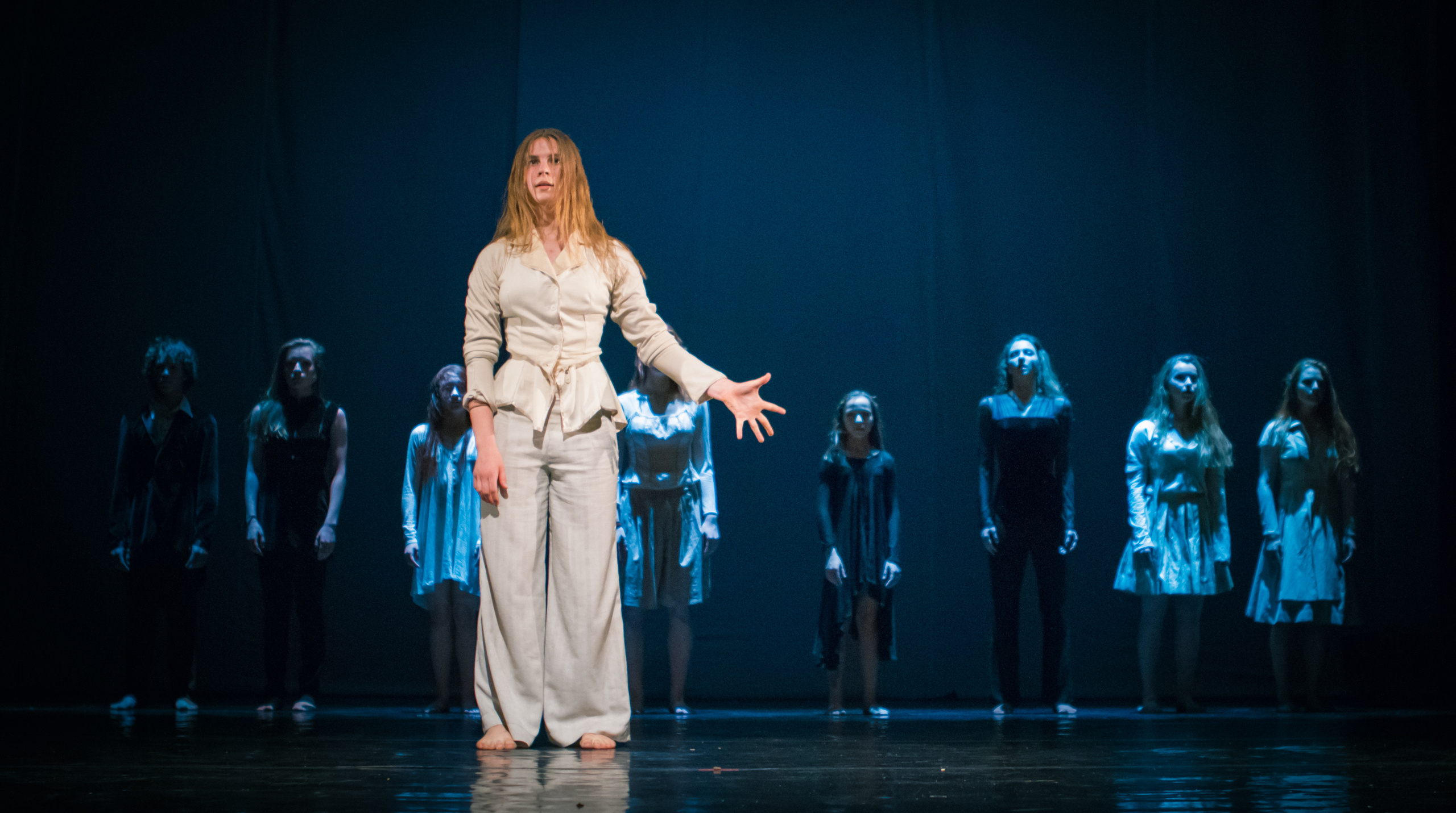 Фестиваль современного танца. Фотосъемка представлений, спектаклей и перформансов