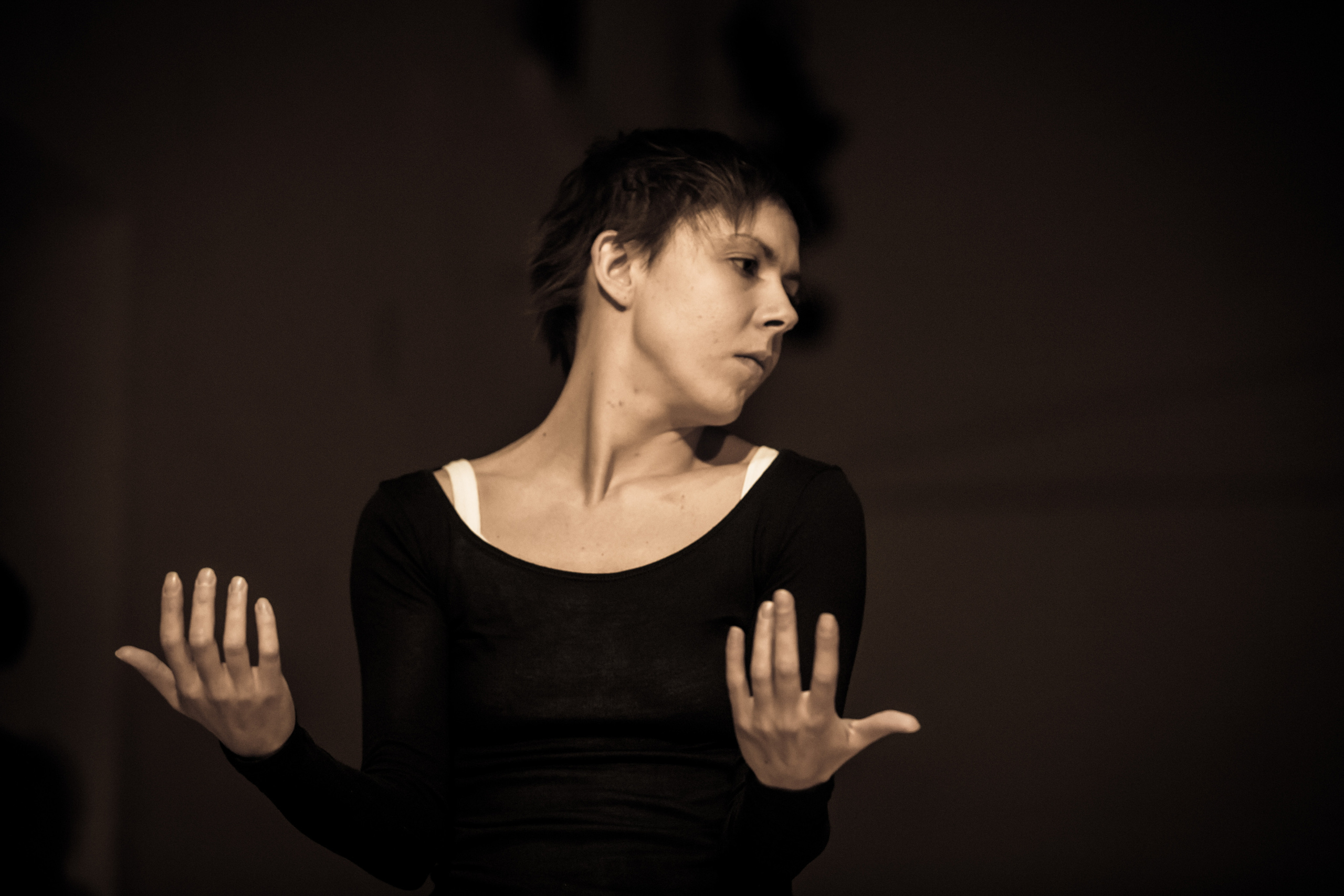 Аня Рябова — Здесь была я. Фотосъемка представлений, спектаклей и перформансов