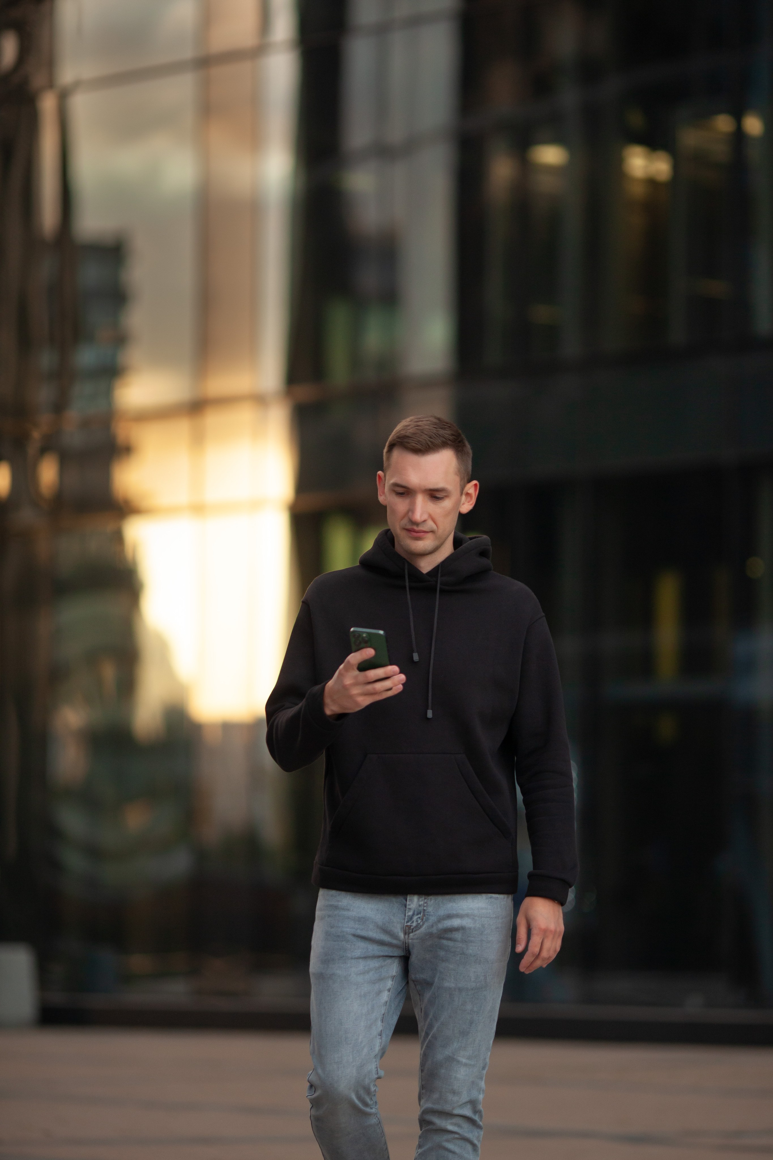 Дмитрий Ященков. Двойняшки-фотографы Анна и Анастасия в Санкт-Петербурге