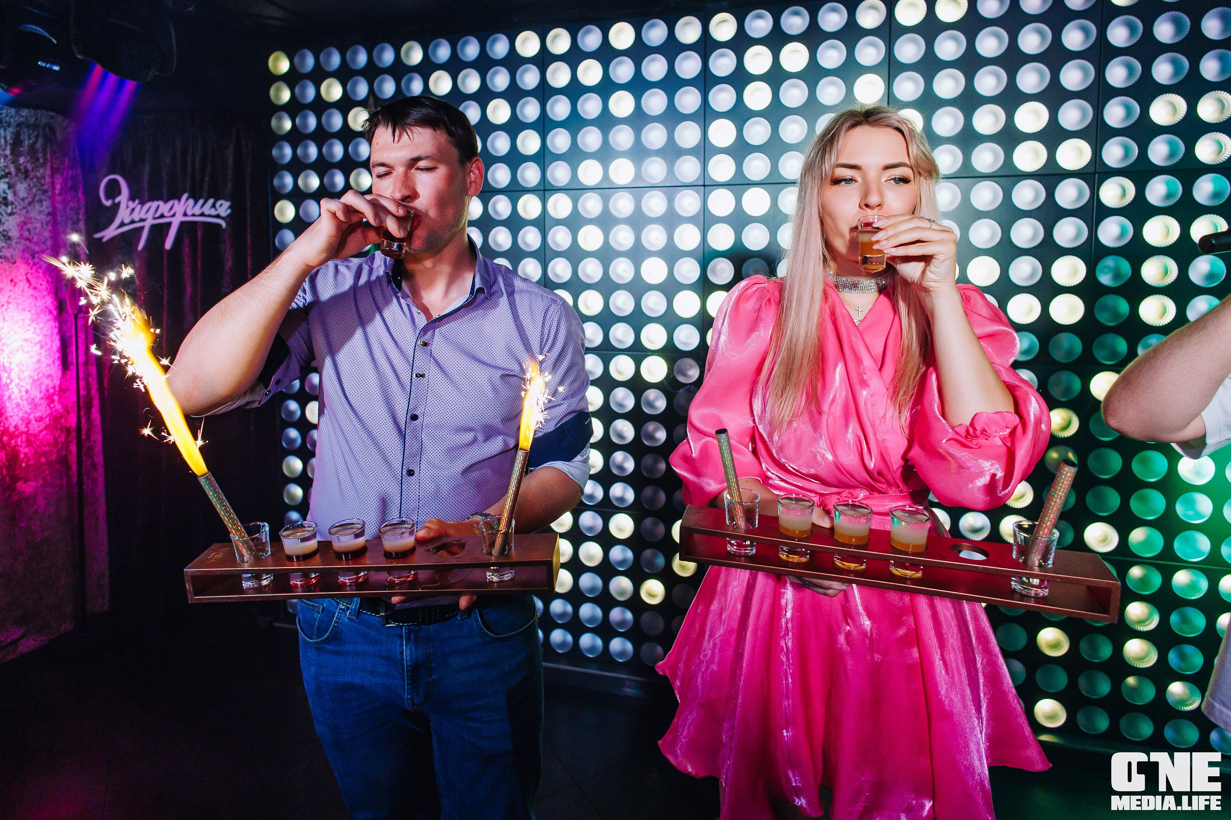 Фоторепортаж из караоке-клуба Эйфория. One Media Life: фоторепортажи, фотоотчеты с мероприятий и заведений