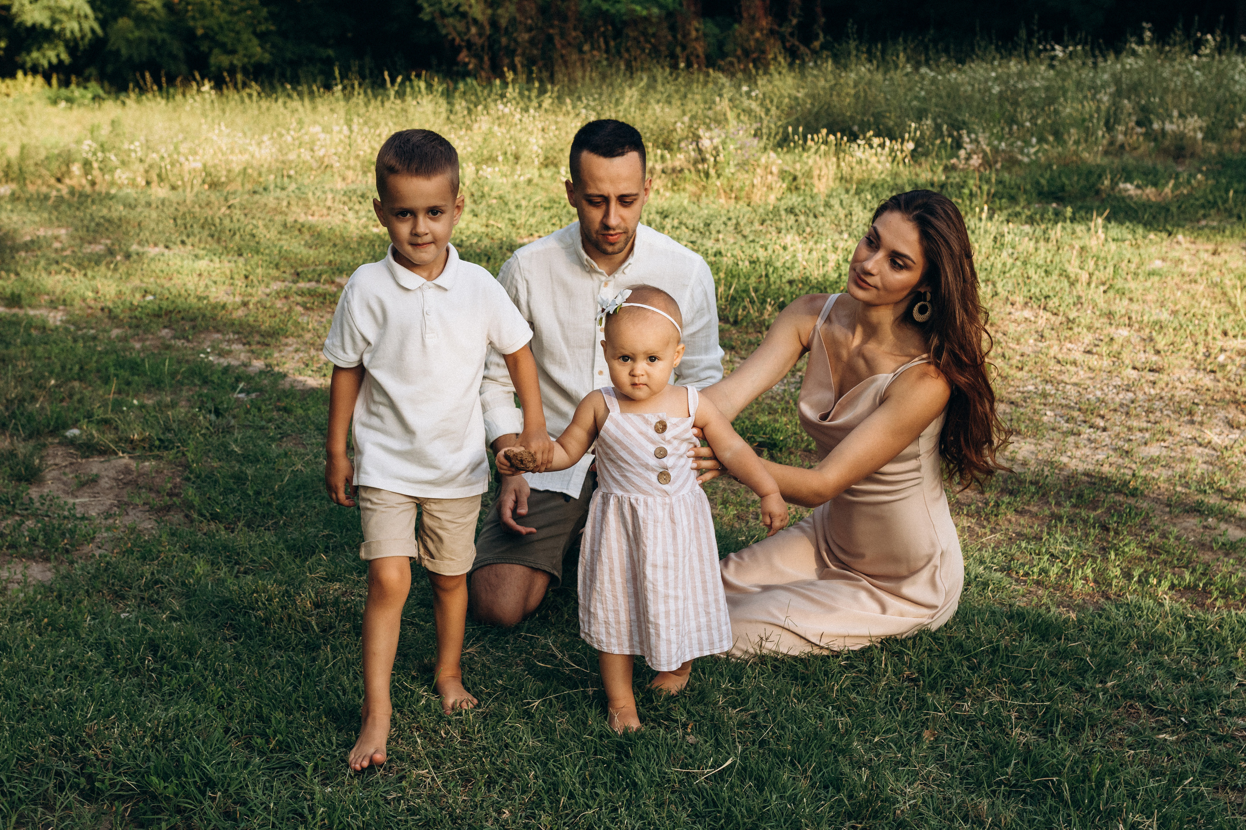 В стране чудес: Настя, Амели, Эден, Эмиль. Фотограф в Краснодаре Арина Кудряшова