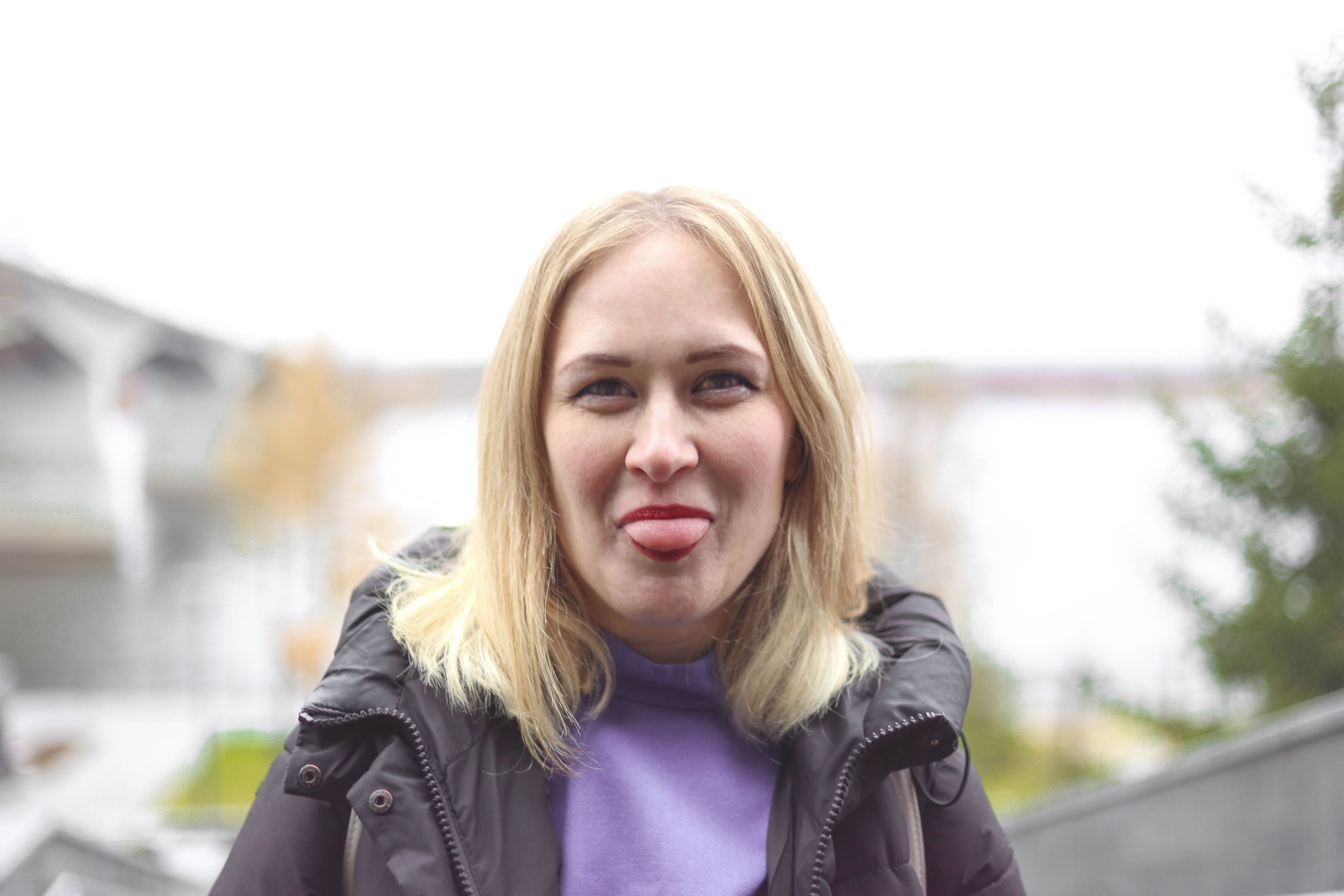 Маша на набережной. Часть 2. Фотограф Пермь. Фотосессия в фотостудии Перми и на свежем воздухе