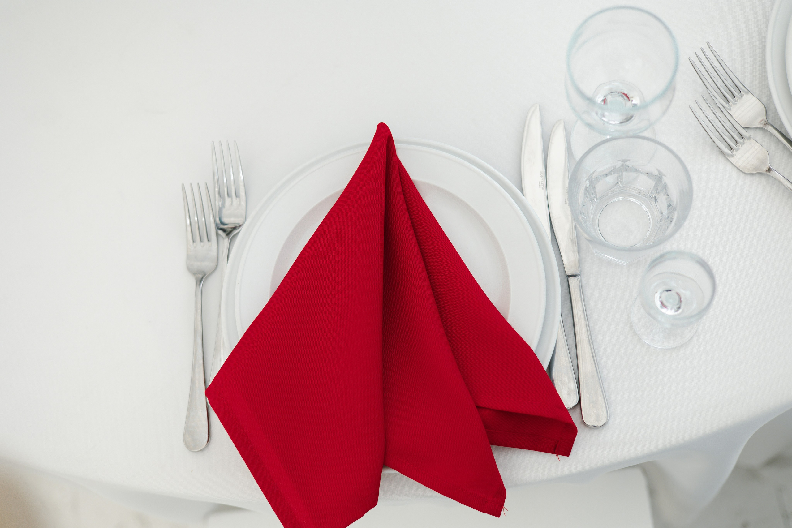 Свадьба в усадьбе Остров. Kirillova Studio — мастерская декора и событий Юли Кирилловой