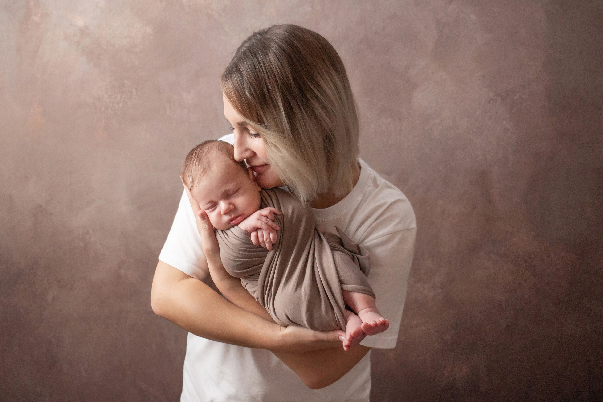 Кадры малыша с родителями. Фотограф новорождённых Анапа Елена Кушнарь