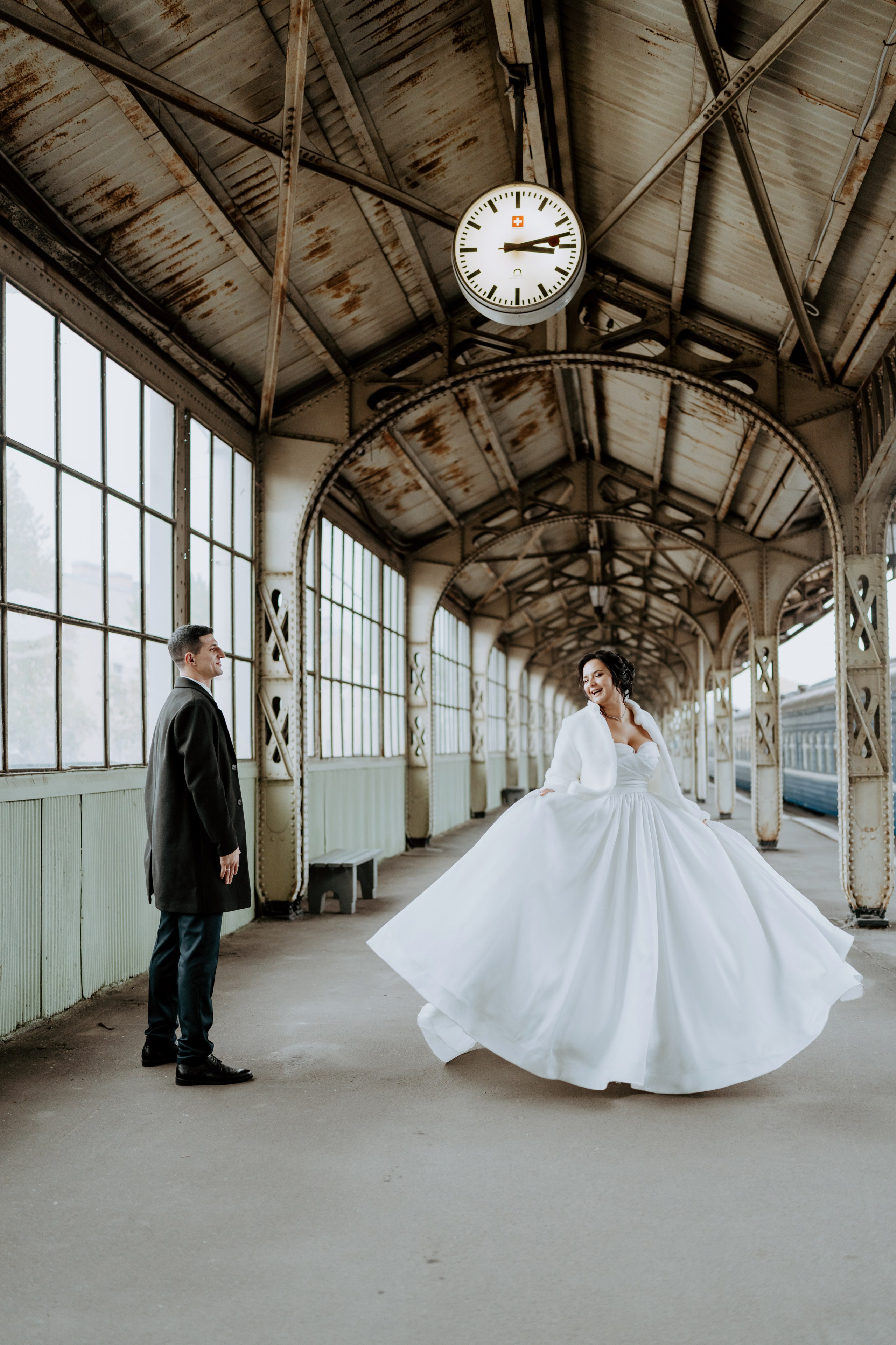 Свадьба, Витебский вокзал. Фотограф Оксана Шавва