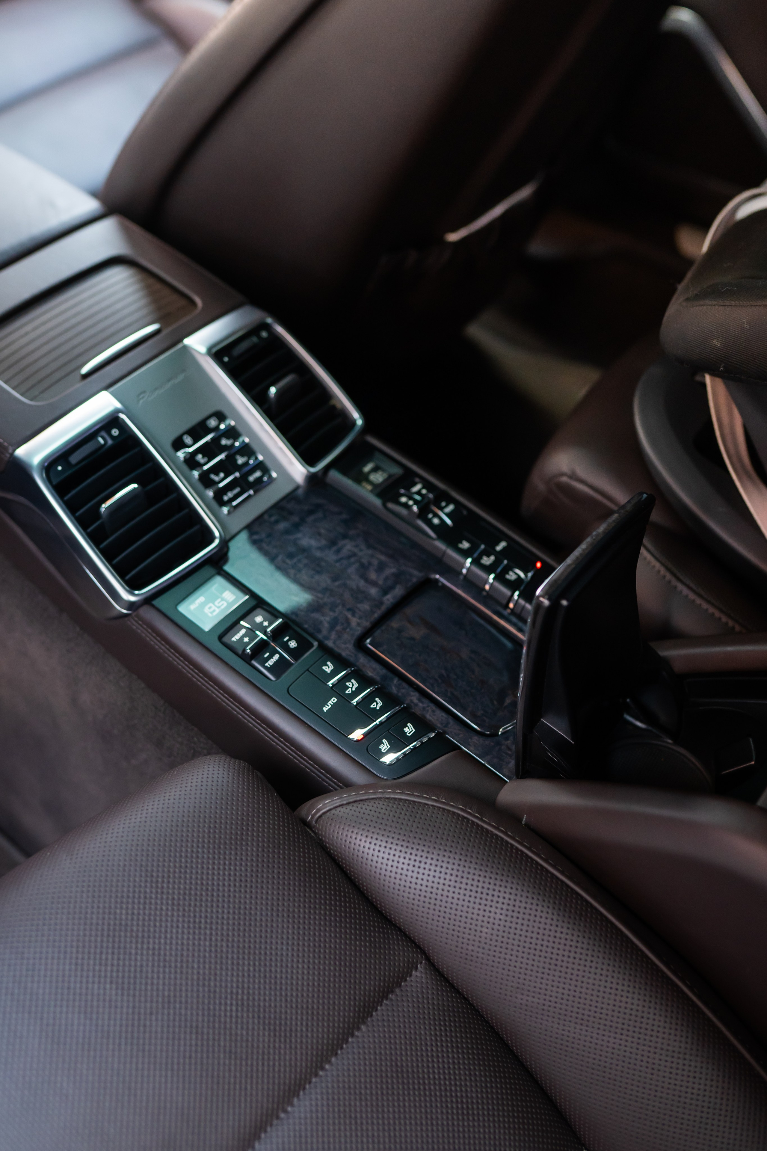 Porsche Panamera. Mirllaev