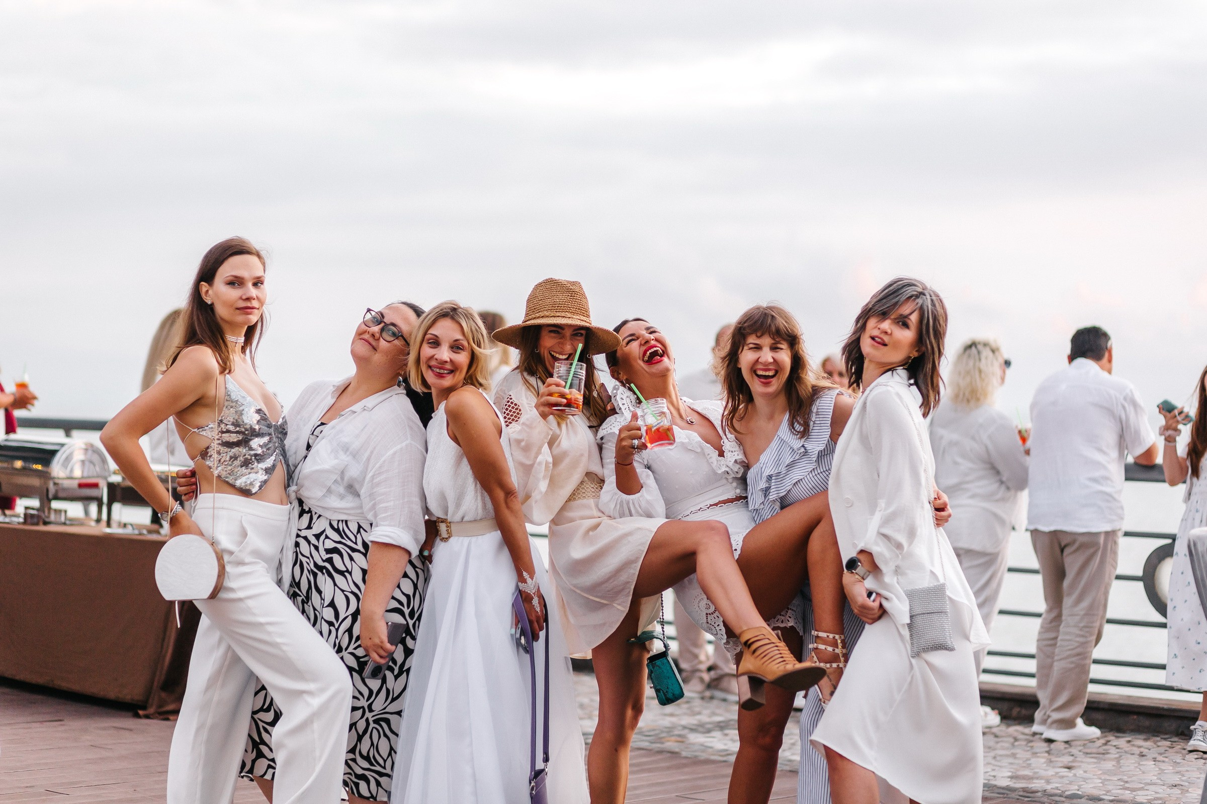 White party в Castello Mare. Фотограф Батуми | Lera Rawlick