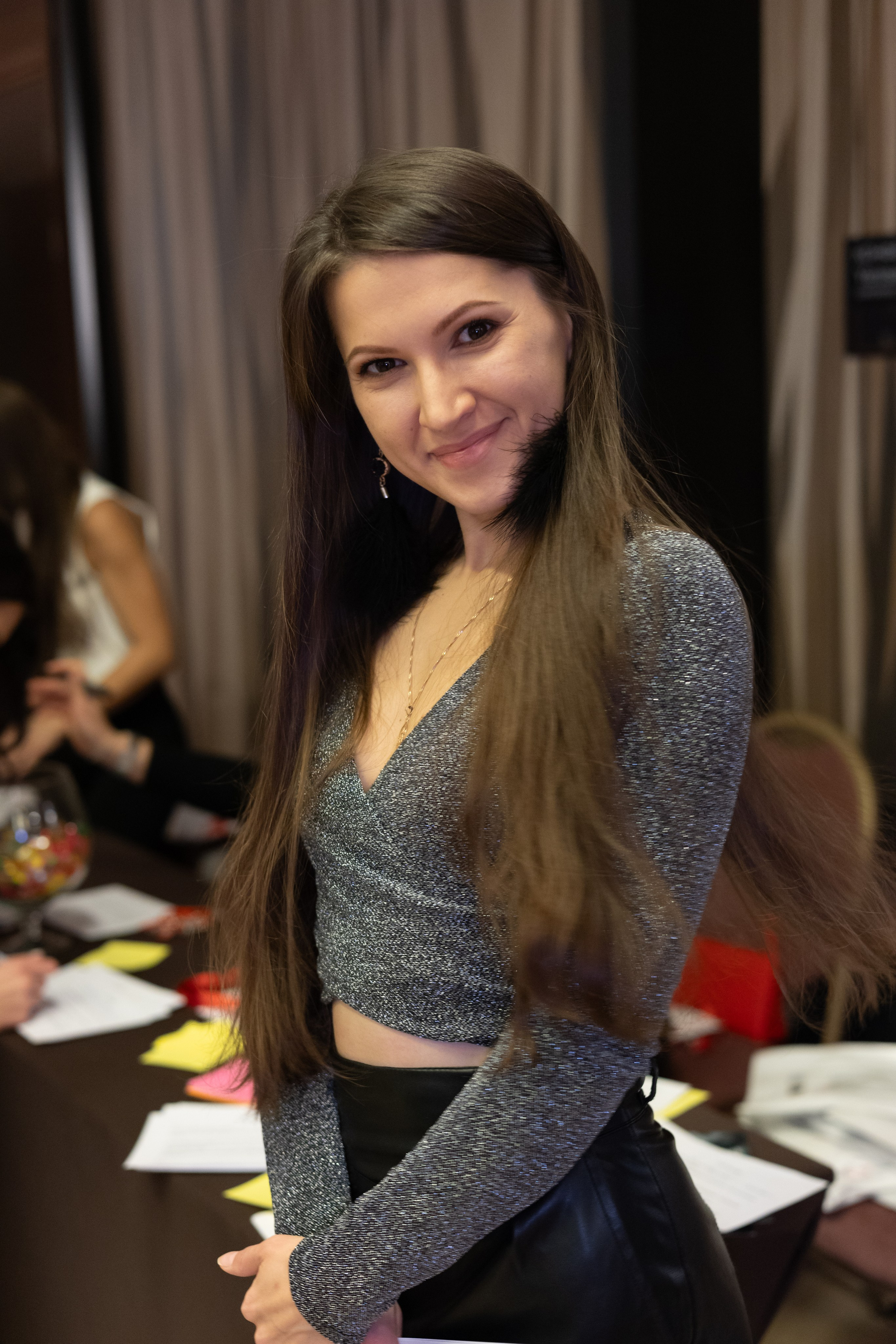 «СКАЖИ ДЕНЬГАМ ДА». Фотограф Красноярск съемки лавстори, фотосессия в студии, портретная съемка, творческие фотосессии