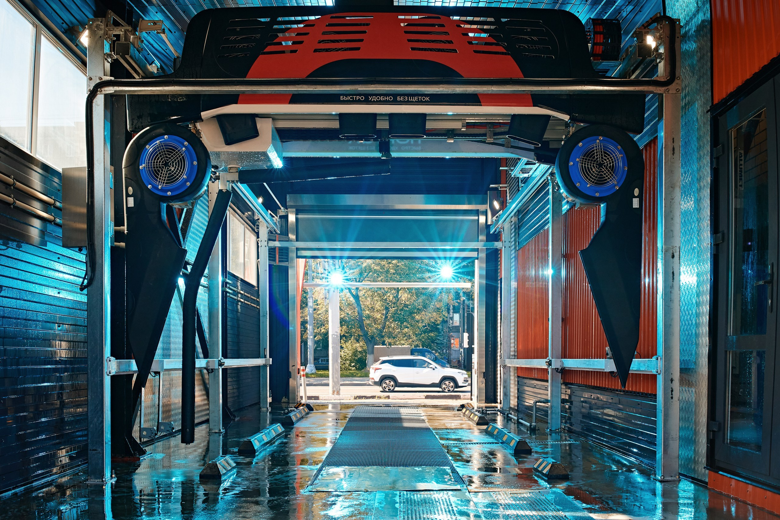 Рекламная съёмка для сети роботизированных автомоек Портал. Антон Артюшин, портретный фотограф. Москва