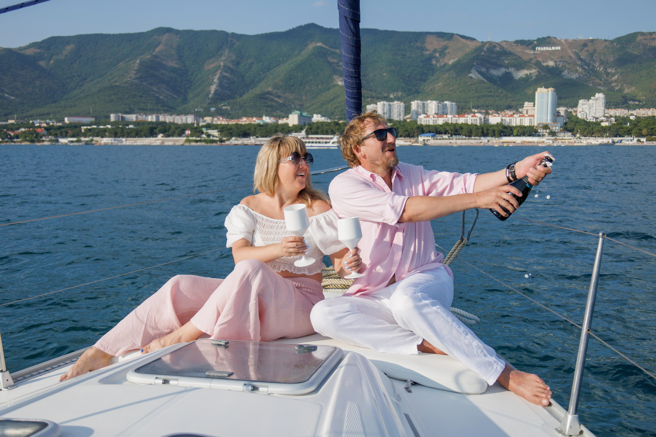 Лавстори на яхте. Семейный и портретный фотограф в Геленджике Любовь Бодрова