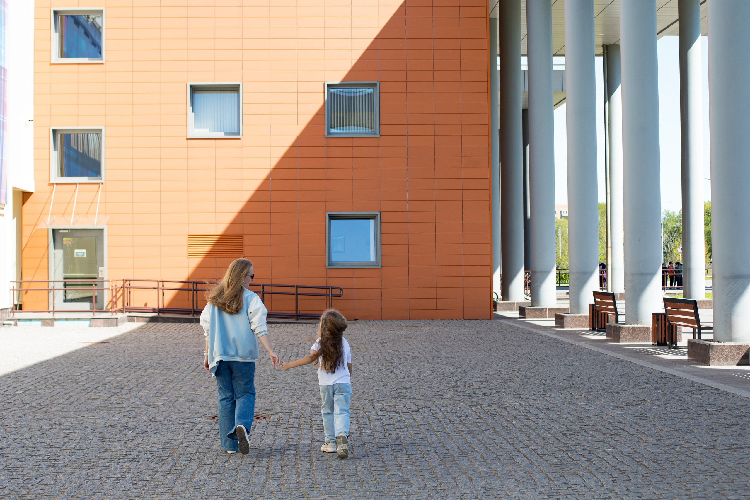 Фотосессия мамы и дочки в Парке Победы. Детский и контент фотограф Надя Волкова Санкт-Петербург