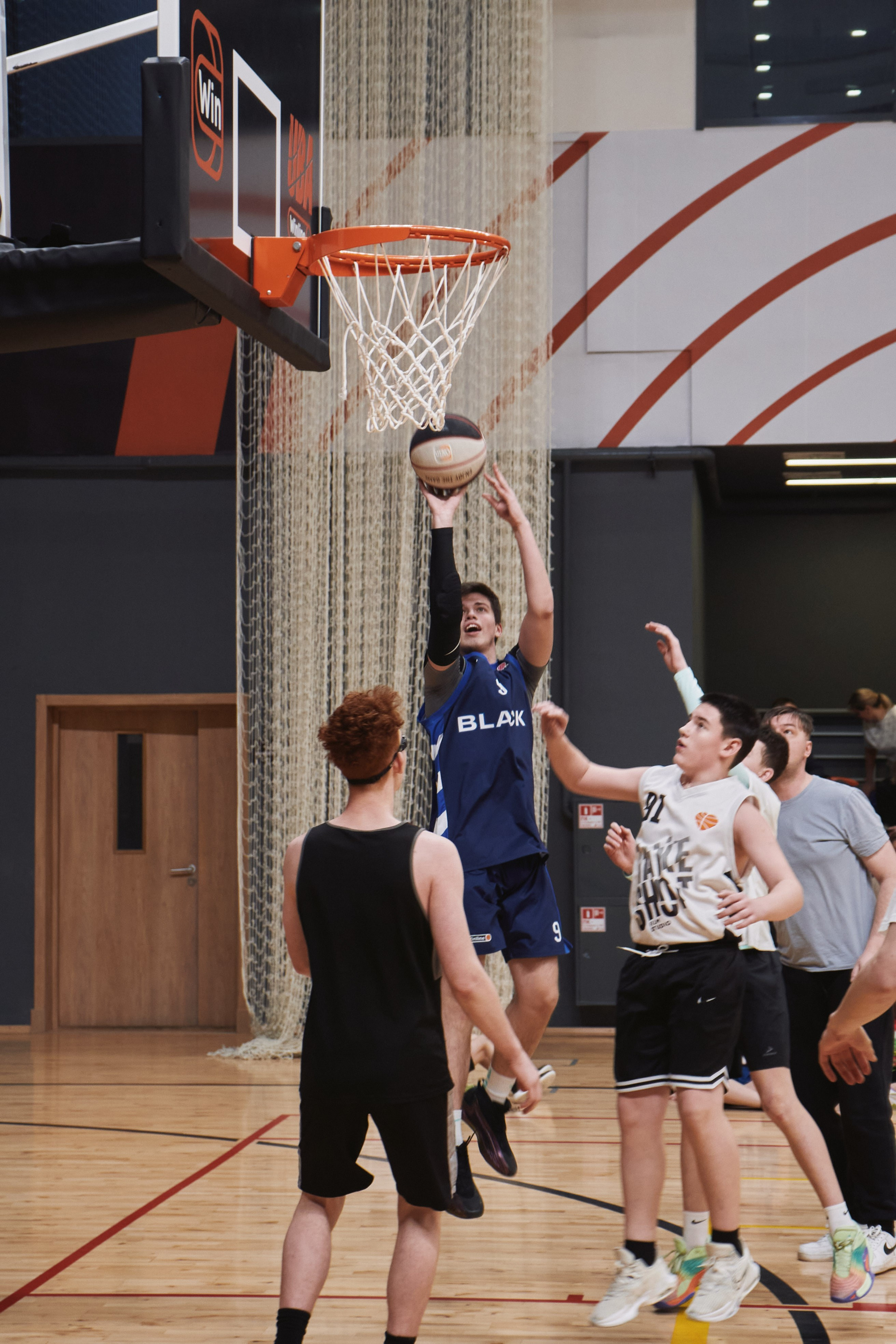 Новогодний баскетбол 2025. Детская лига. Евгений Бреча. Коммерческий и бэкстейдж фотограф в Москве