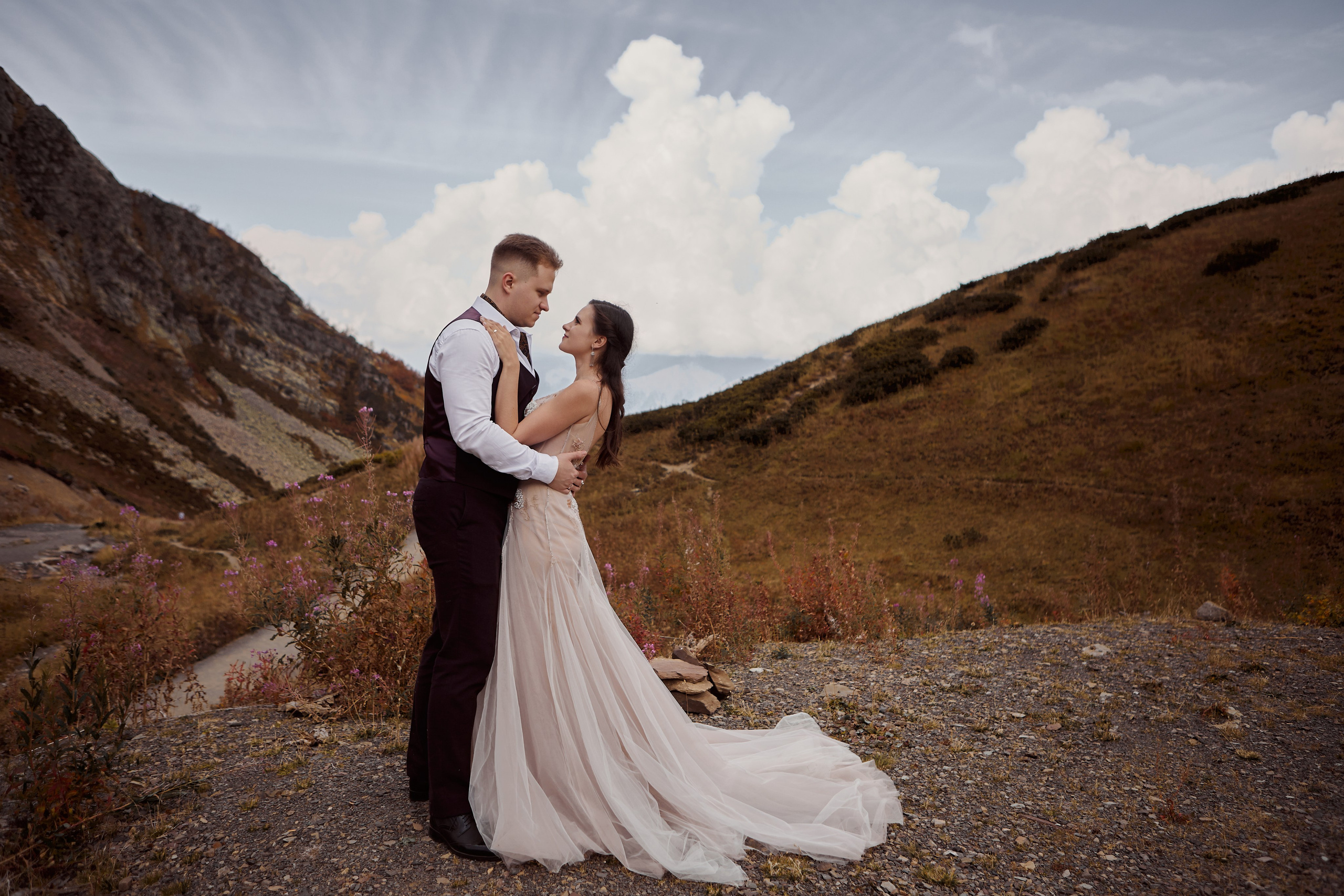 Свадебная фотосессия в горах. Свадебный и семейный фотограф в Сочи-Красной поляне Ларионова Анна