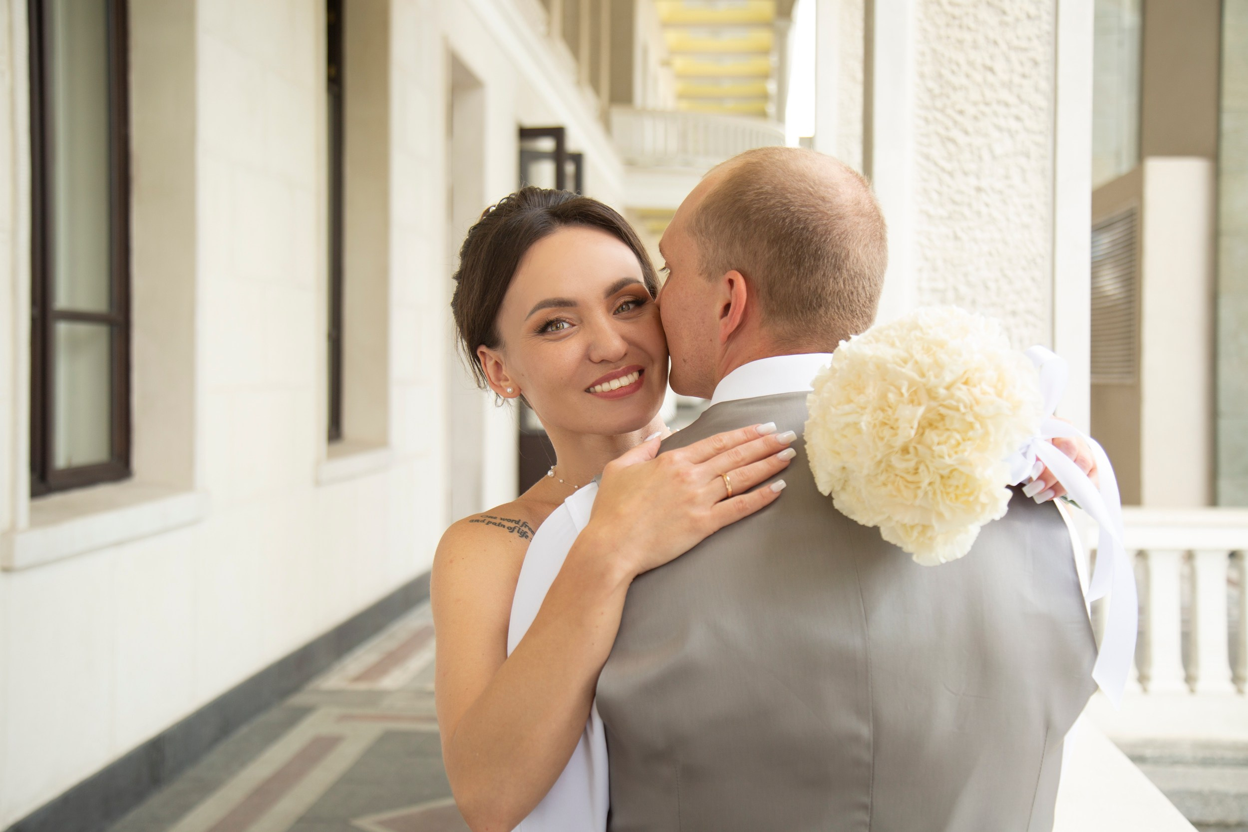 ЗАГС Савёловский свадебная фотосессия в Москве для Сергея и Шамиры. Фотосессия в студии в Москве от профессионального фотографа услуги по доступным ценам
