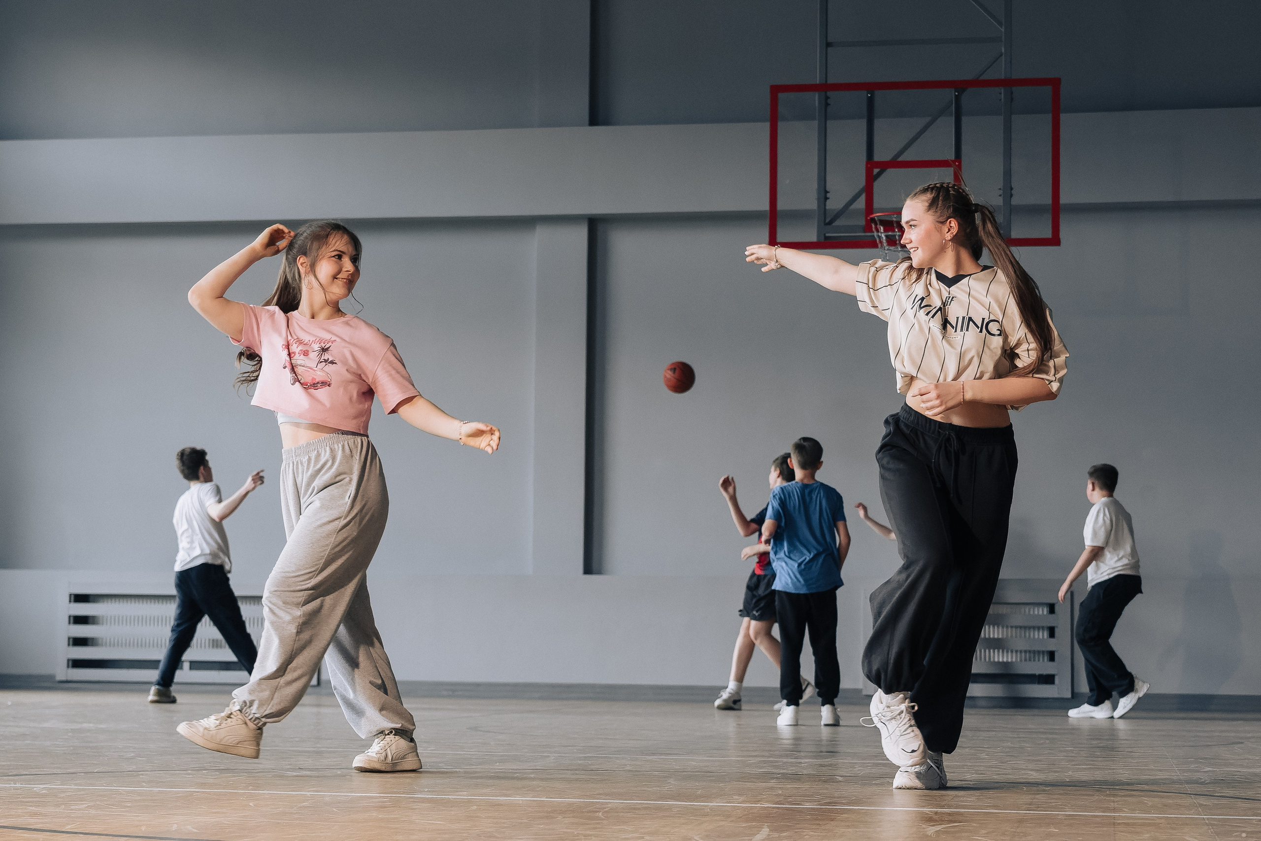 Бэкстейдж клипа Baby one more time. Паша Страхов — фотограф
