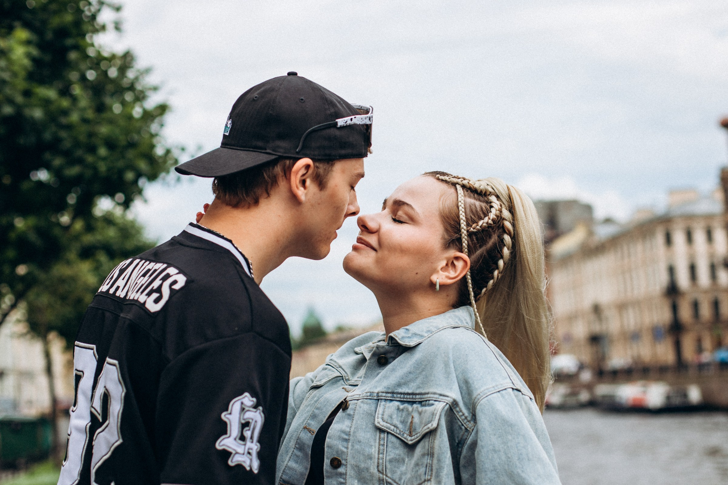 Влад и Милена в июле. Фотопрогулка в Петербурге. Индивидуальный и семейный фотограф в Санкт-Петербурге
