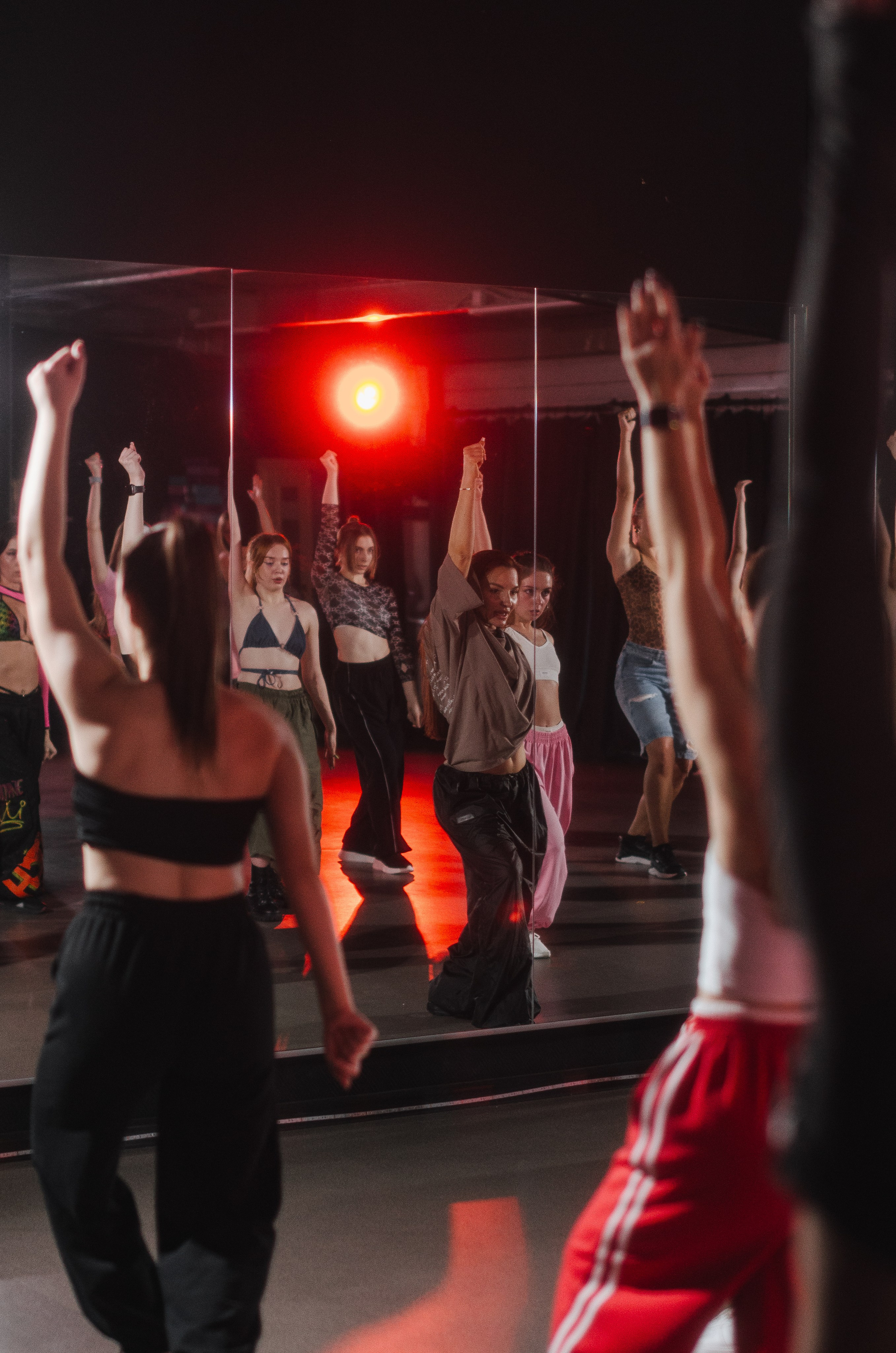 Мастер-классы по High Heels/Girly hip-hop от Оксаны ATTA. Денисова Аля — фотограф для парных съемок и индивидуальных историй в Барнауле