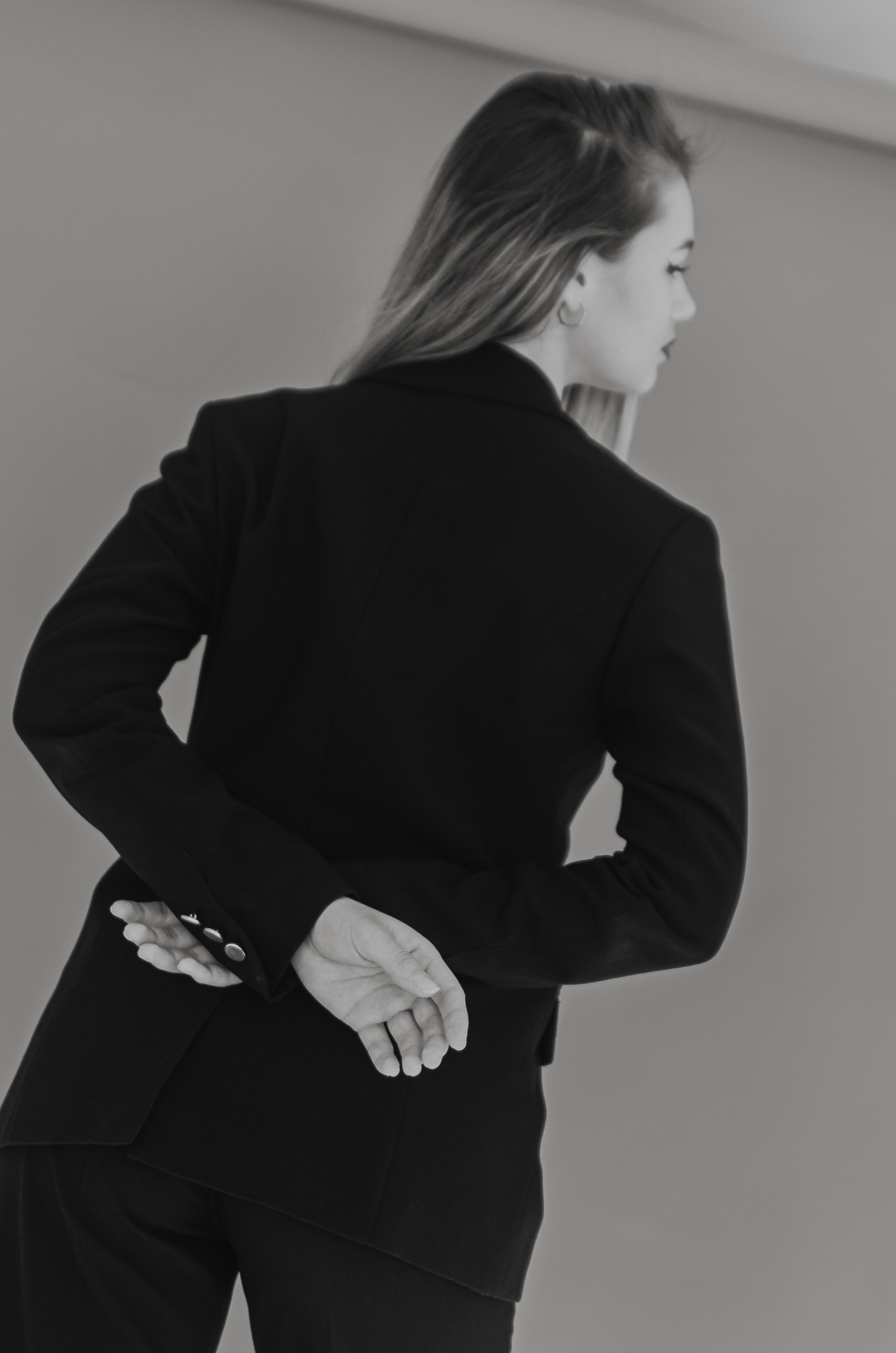 Женская фотосессия в стиле минимализм. Денисова Аля — фотограф для парных съемок и индивидуальных историй в Барнауле