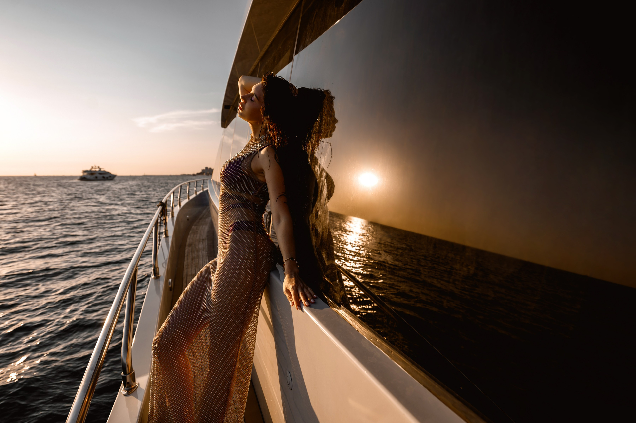 Персики на яхте. Фотограф в сочи Свадебный фотограф Сочи