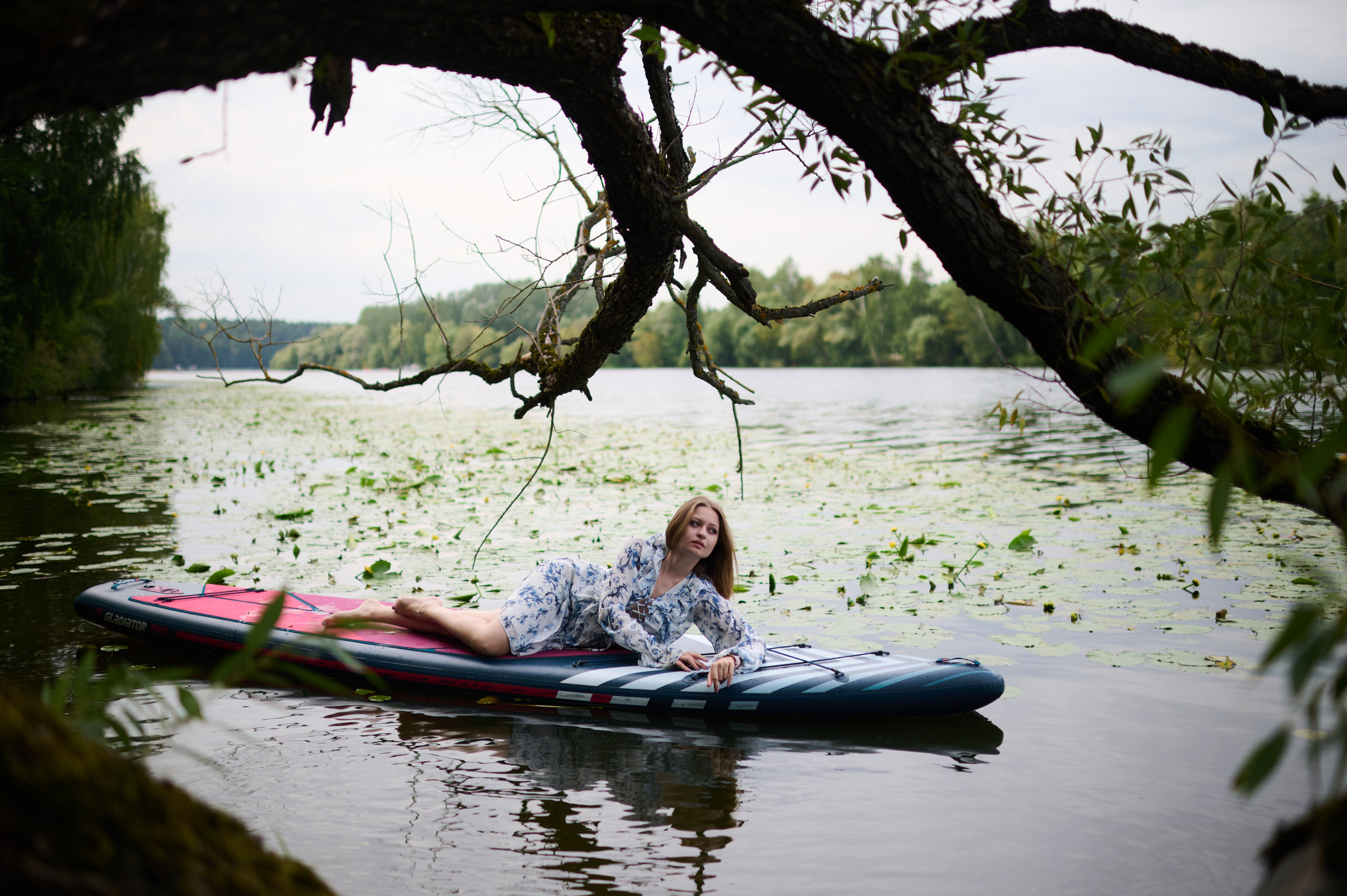 Маша. Фотосъемки на сапах, Москва. Сплавы на сапах