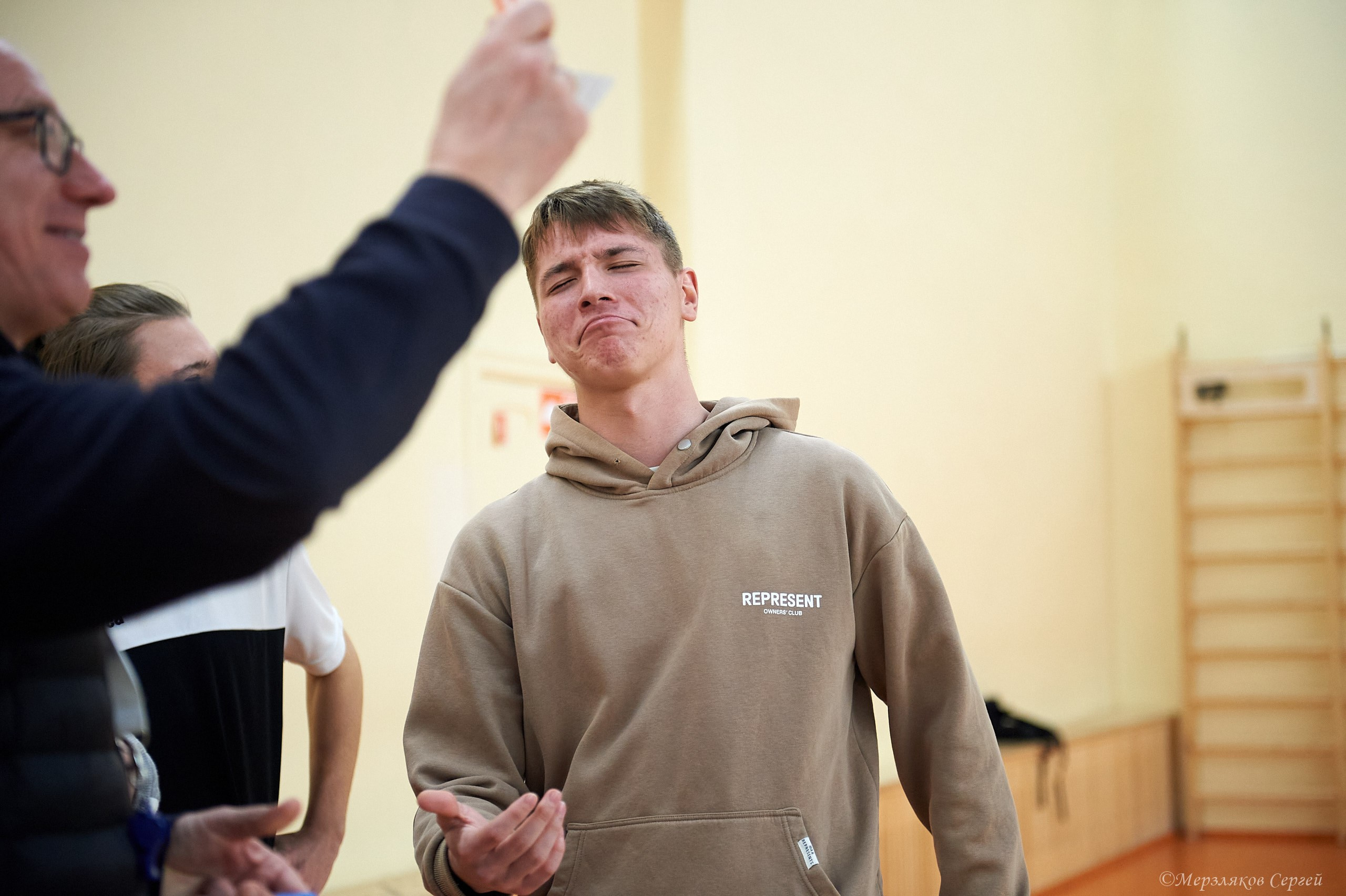 Новогодний турнир по волейболу. Ижевск. 15.12.2023. Спортивный репортажный фотограф в Ижевске Сергей Мерзляков