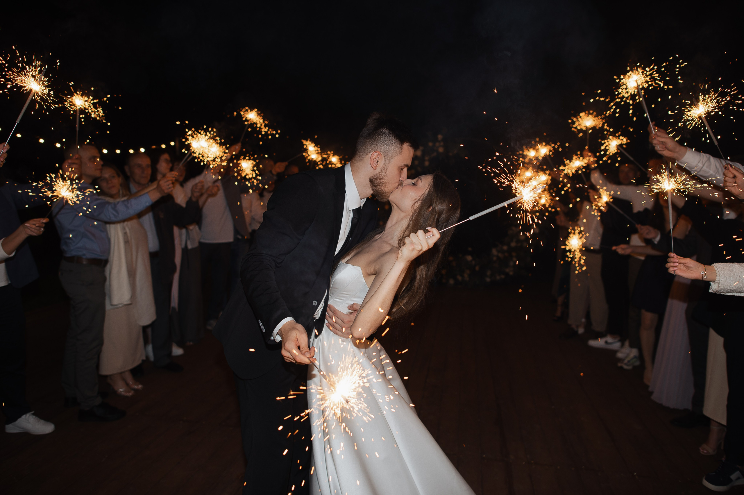 Свадьба на берегу Волги. Свадебный фотограф в Ярославле Денис Медоваров