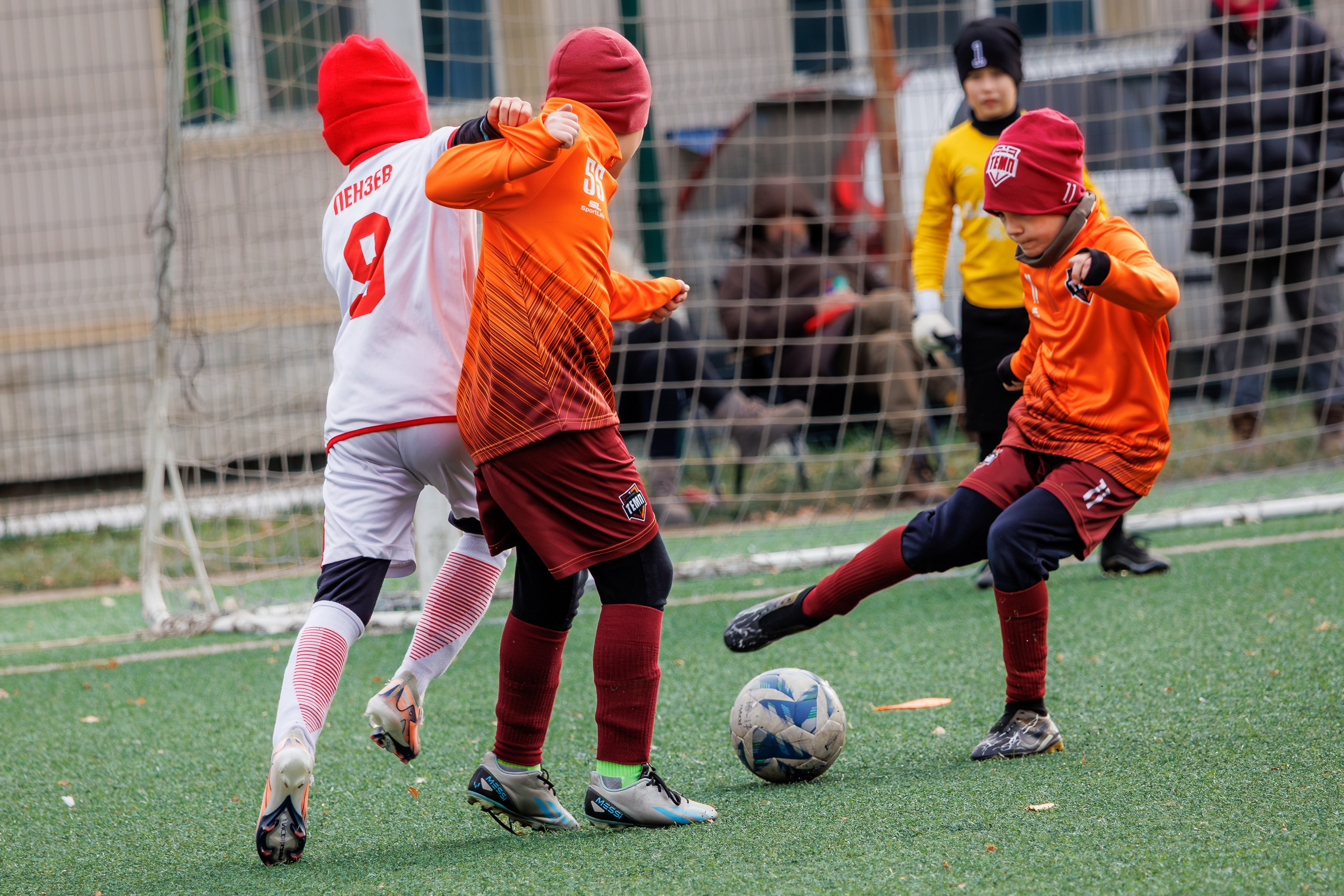 Товарищеский матч среди юниоров. Репортажный фотограф в Барнауле Владимир Игнатов