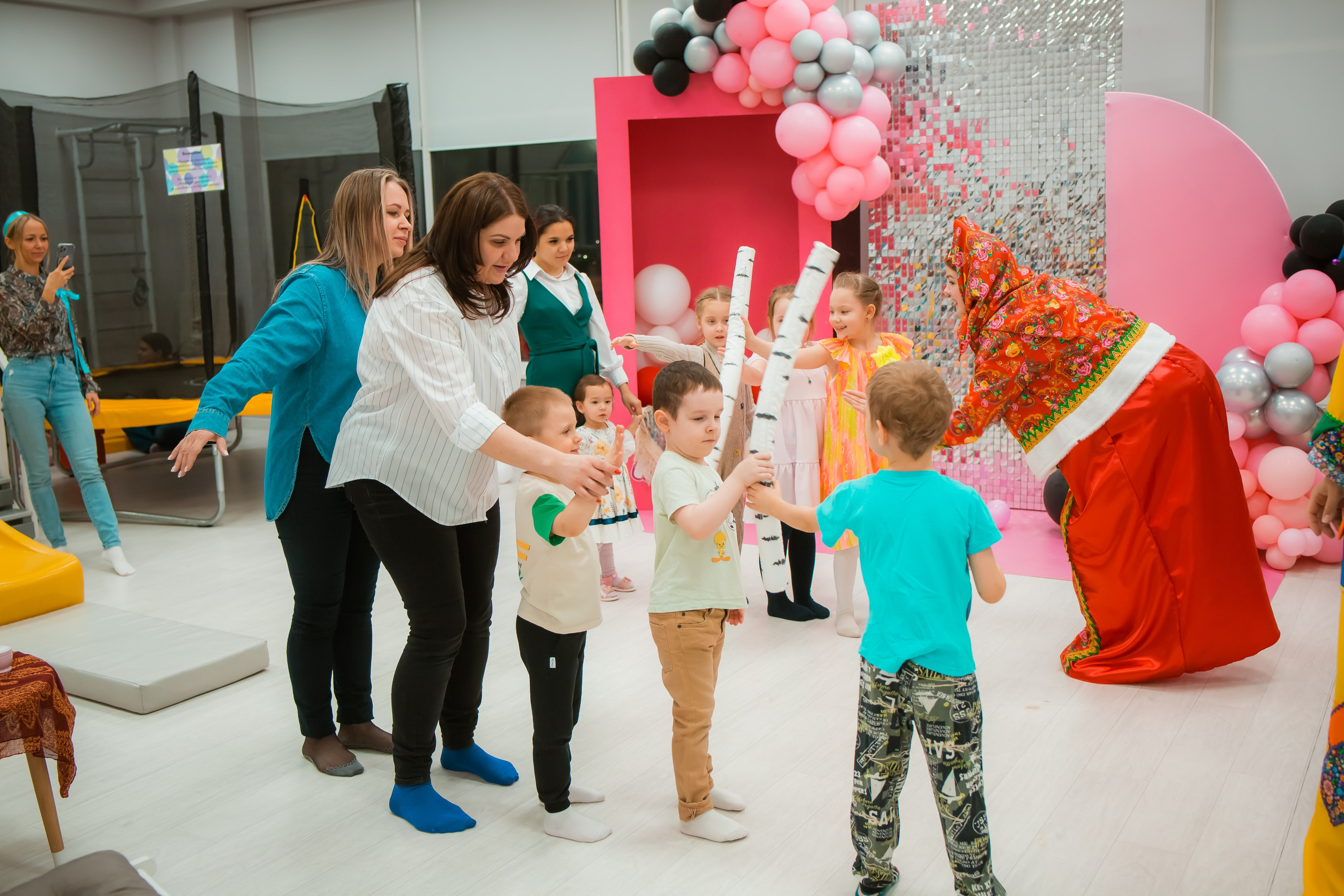 Масленица в ДОММИ. Репортажный фотограф Василий Сазонов в Нижневартовске
