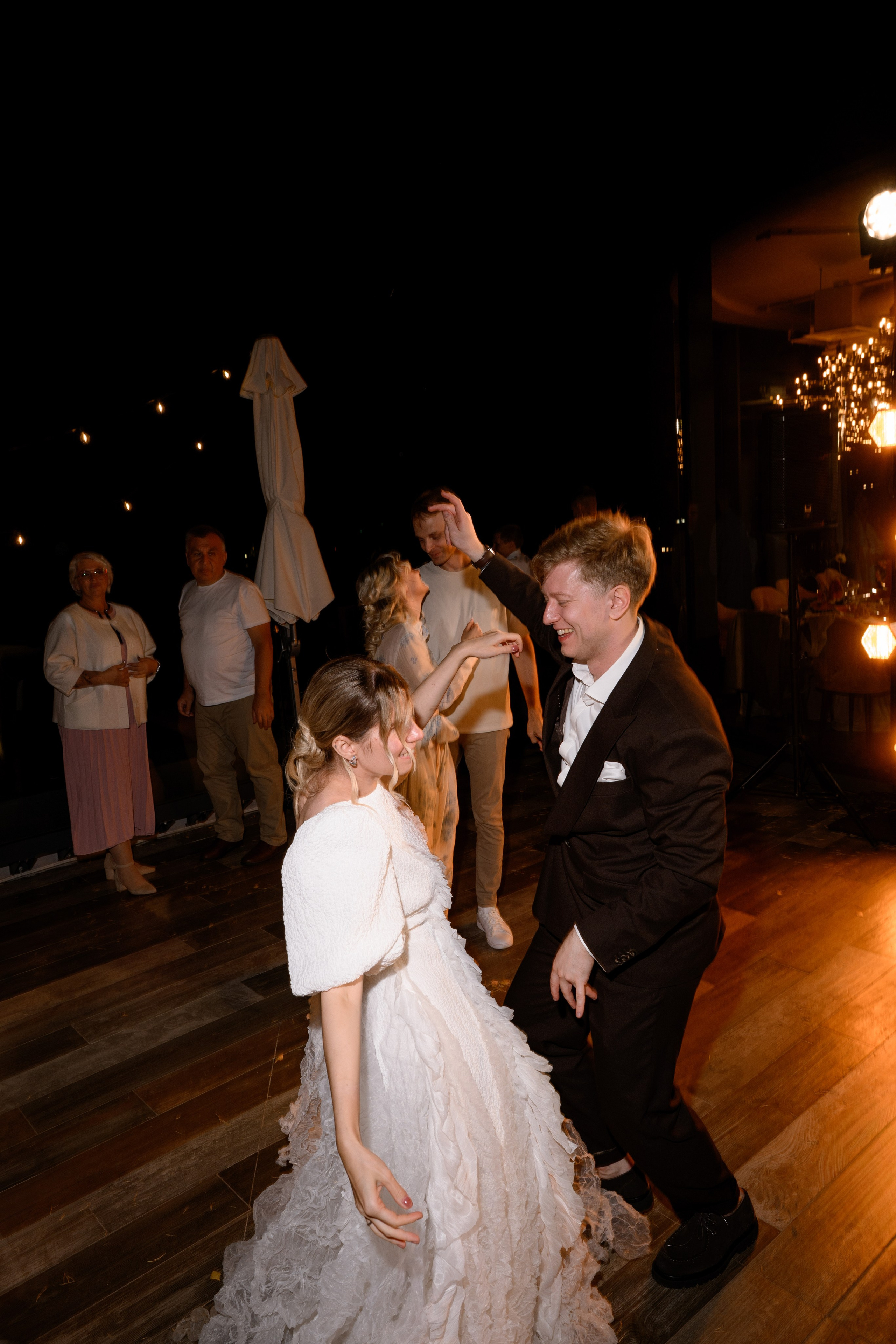 На берегу залива. Свадебный фотограф в Санкт-Петербурге, Москве, СПб Сергей Поддубный