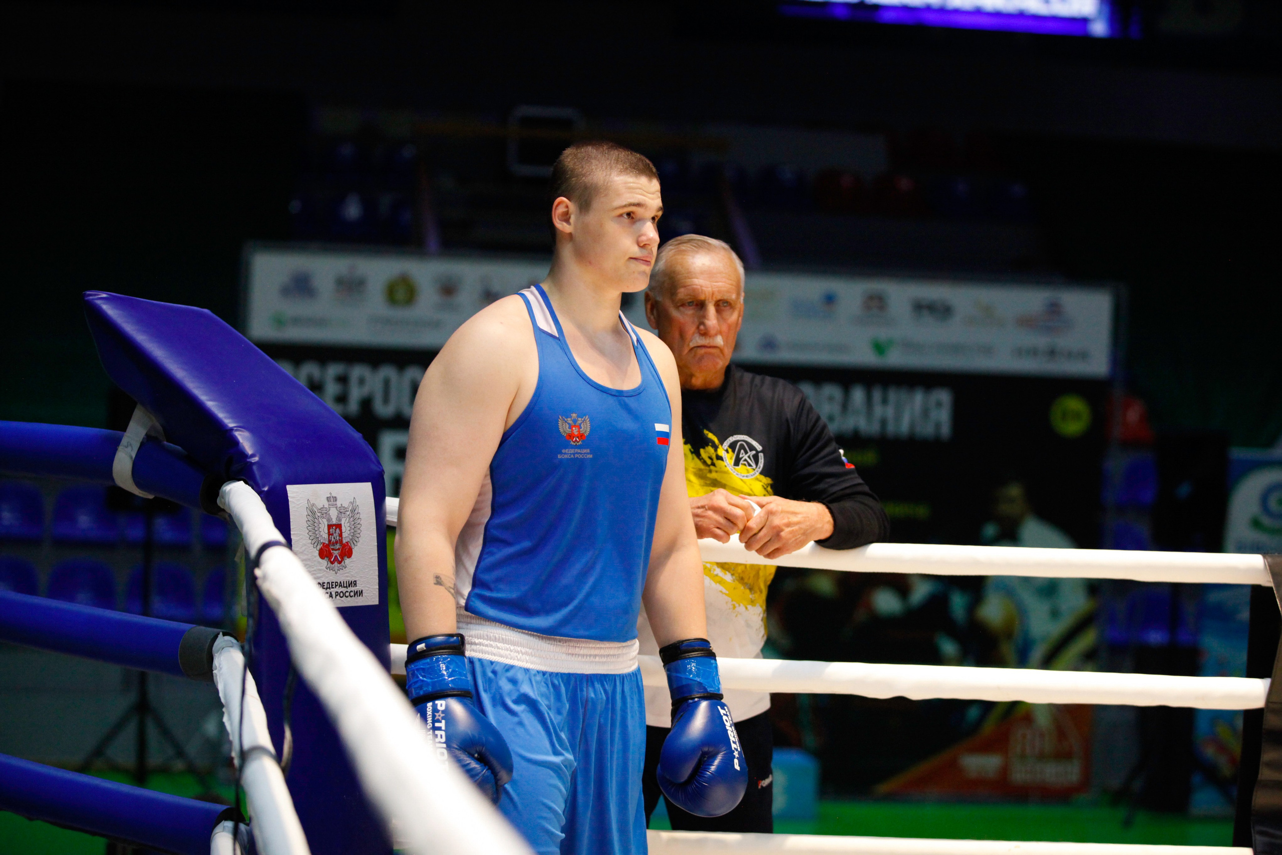 БОКС. Фото. Спортивный фотограф, трансляция, звук и свет в Новосибирске