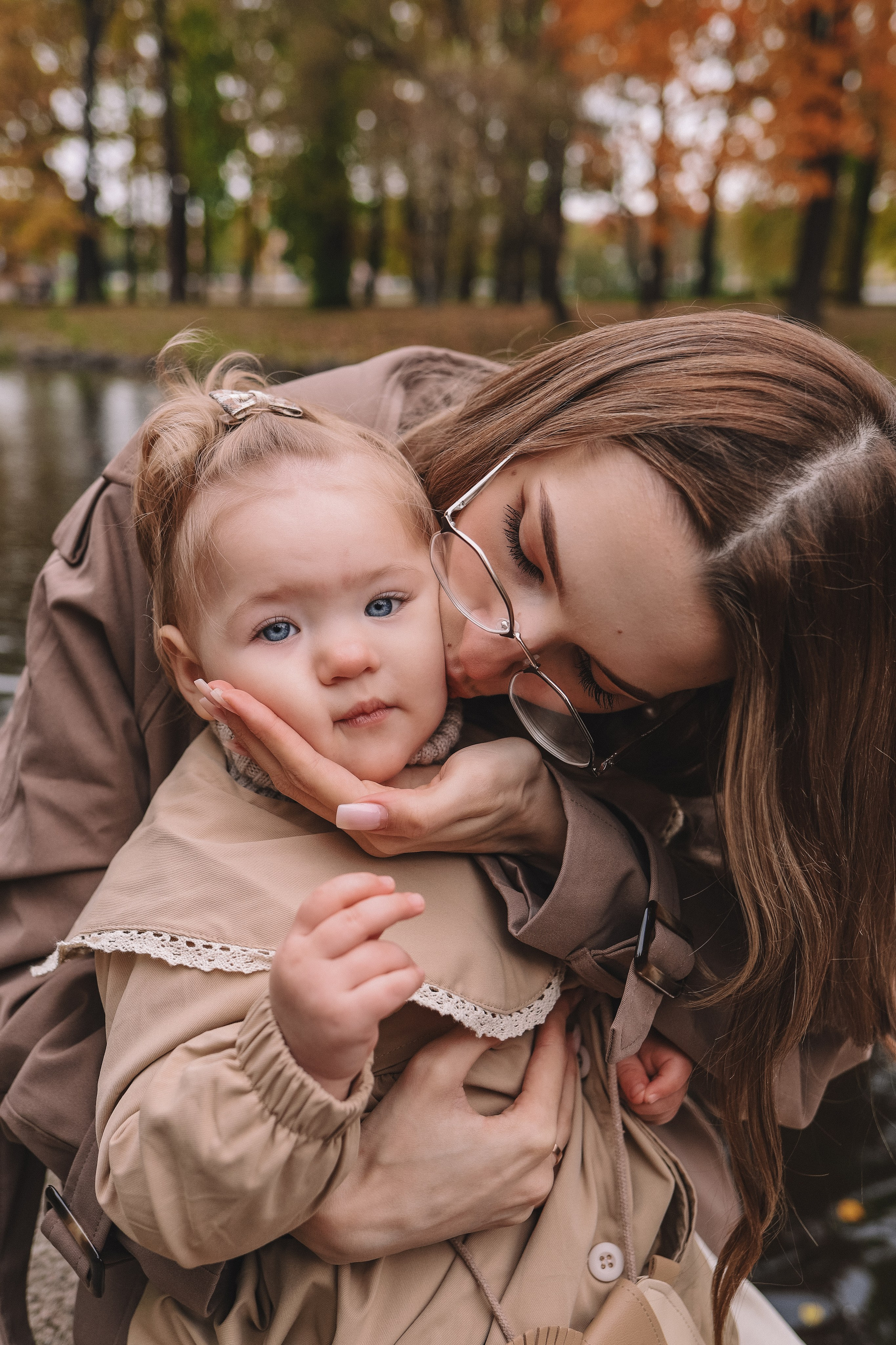 Мамы с дочками в осеннем парке. Фотограф Олеся Беляева | Санкт-Петербург и Ленобласть