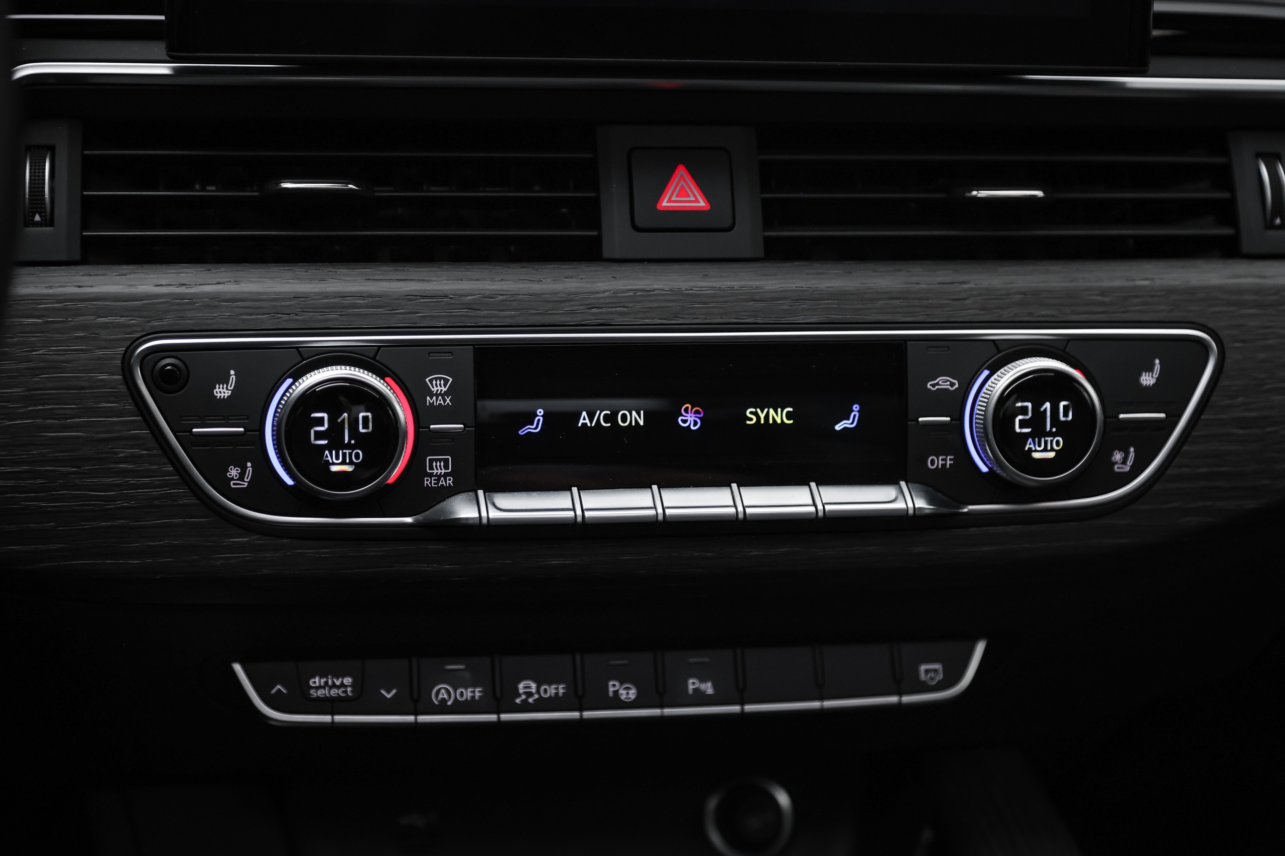 2022 AUDI S QUATTRO. Mixturecaptures