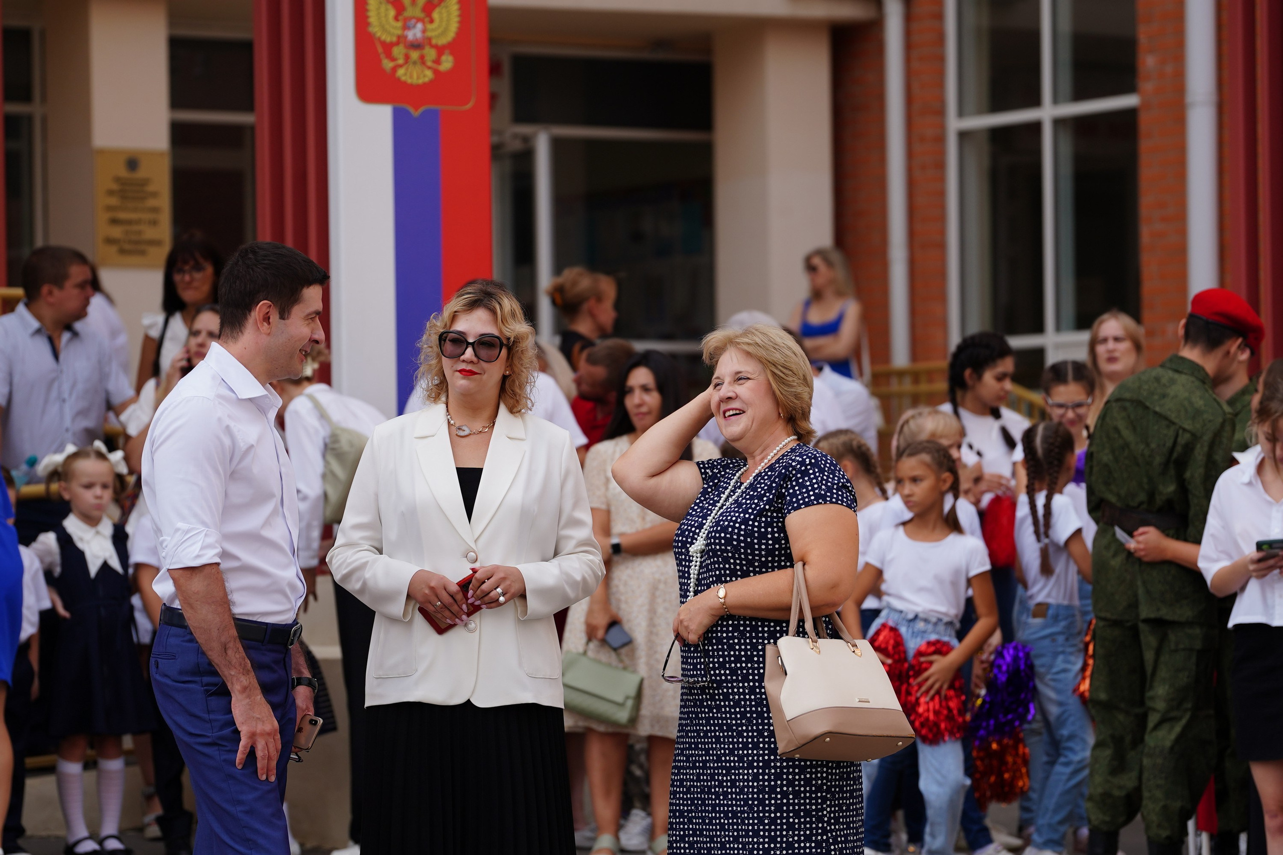 1 сентября Линейка. MEMENTO.Выпускные альбомы, школьные, юбилейные и другие книги. Ростов-на-Дону