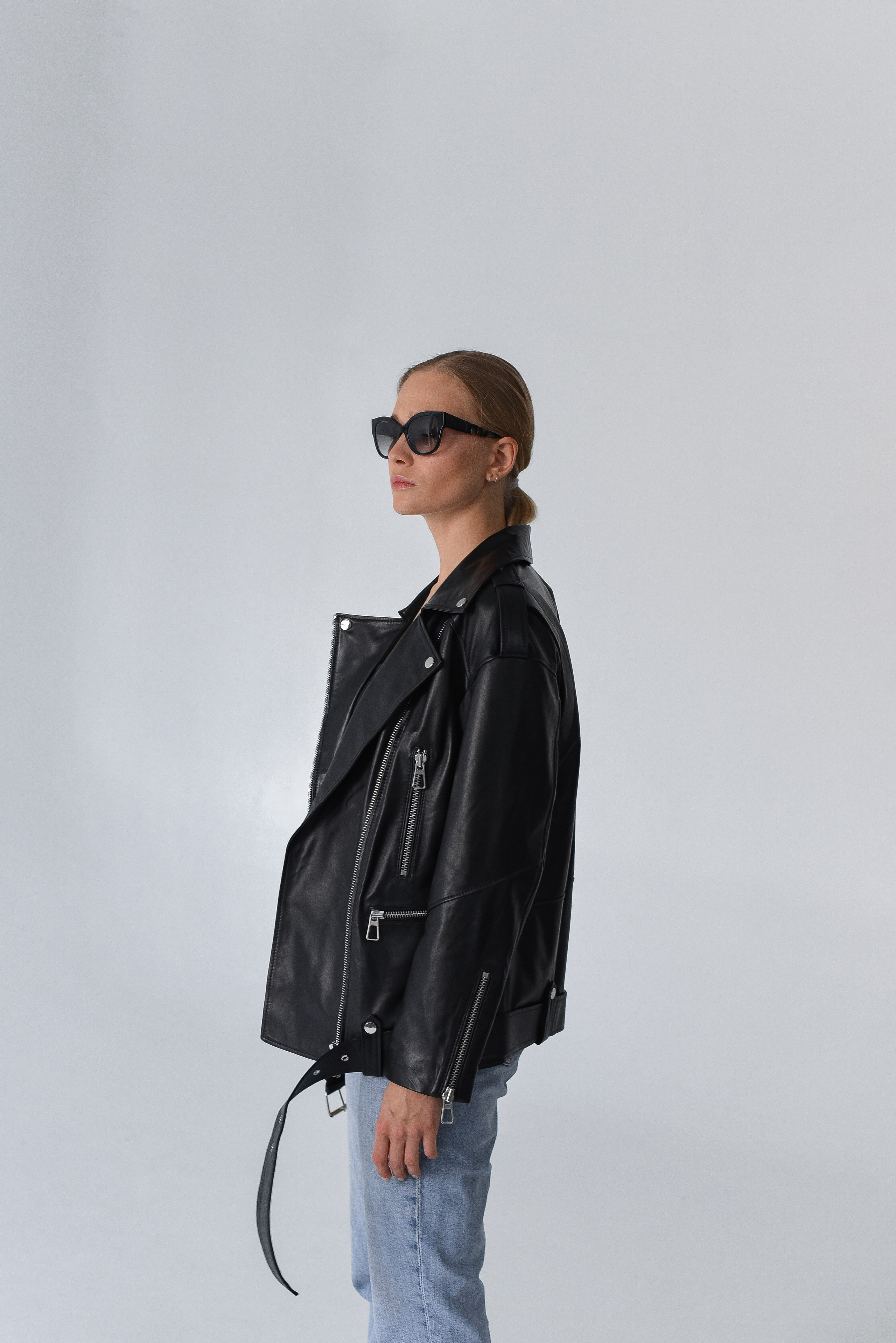 Куртки (фон). Контент фотограф в Москве Лихачева Ксения