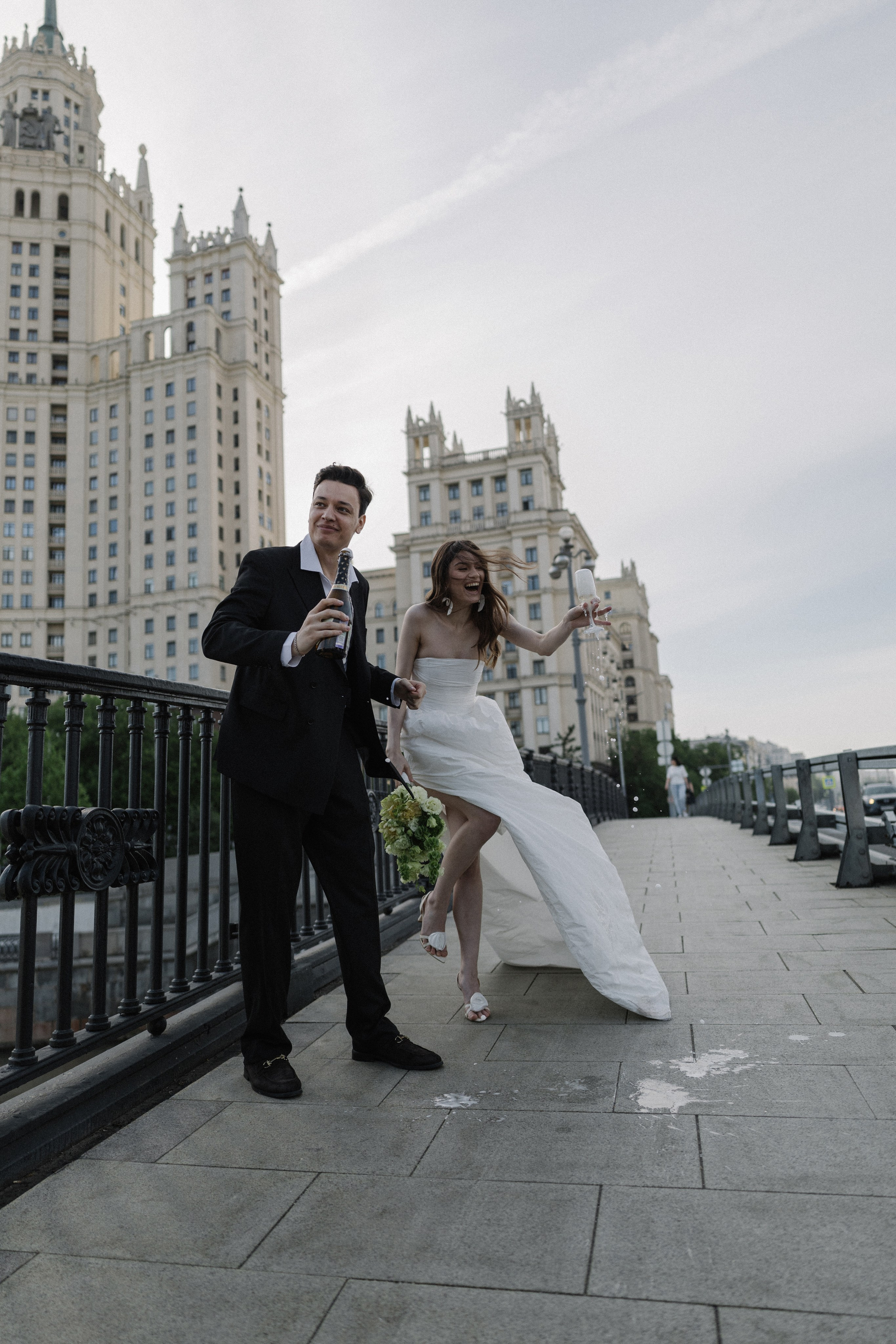 Москва. Набережная. Вы. Юлия Анисимова — свадебный и семейный фотограф в Санкт-Петербурге