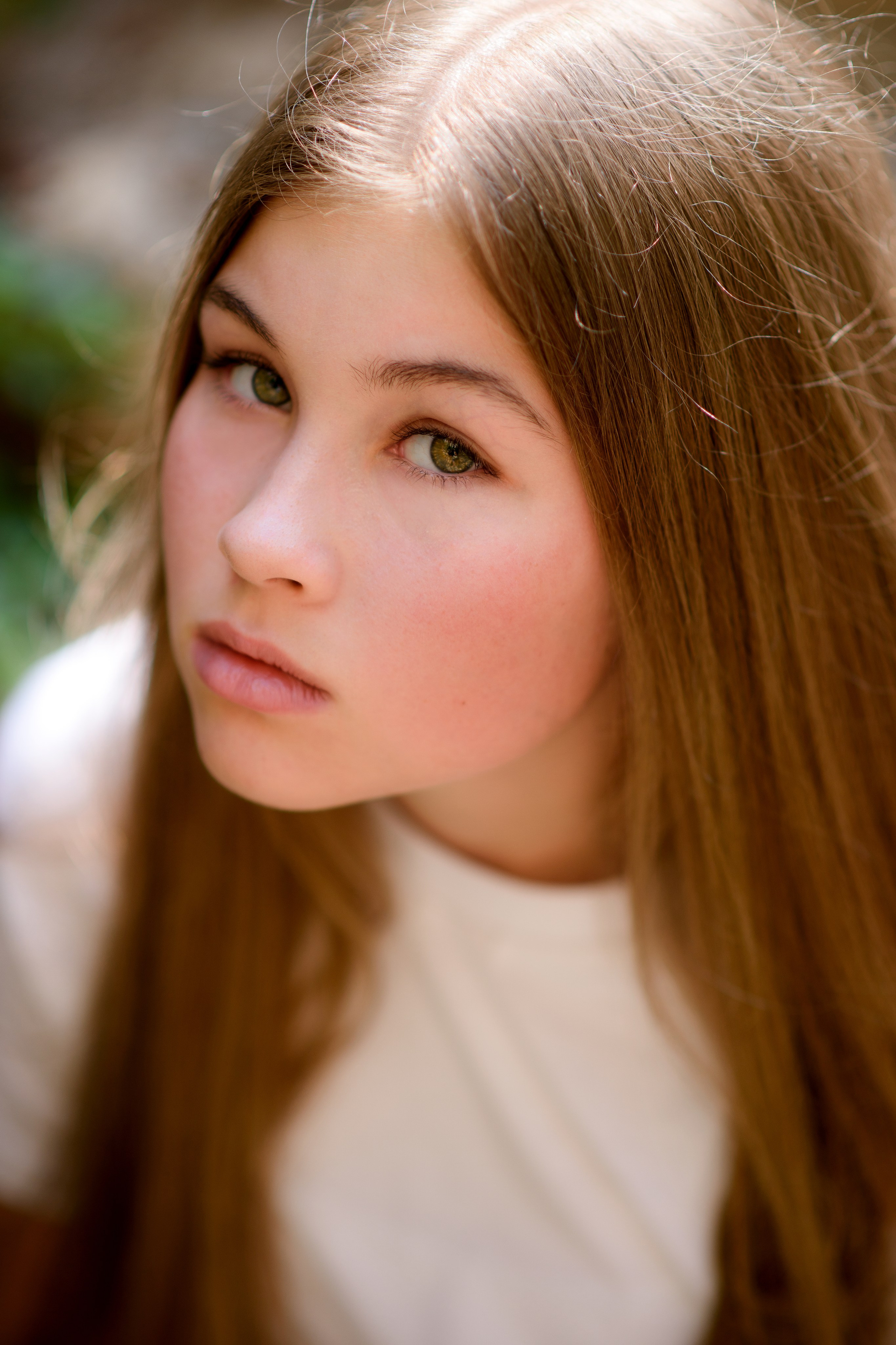 Фотосессия девочки подростка в старом городе. Главная