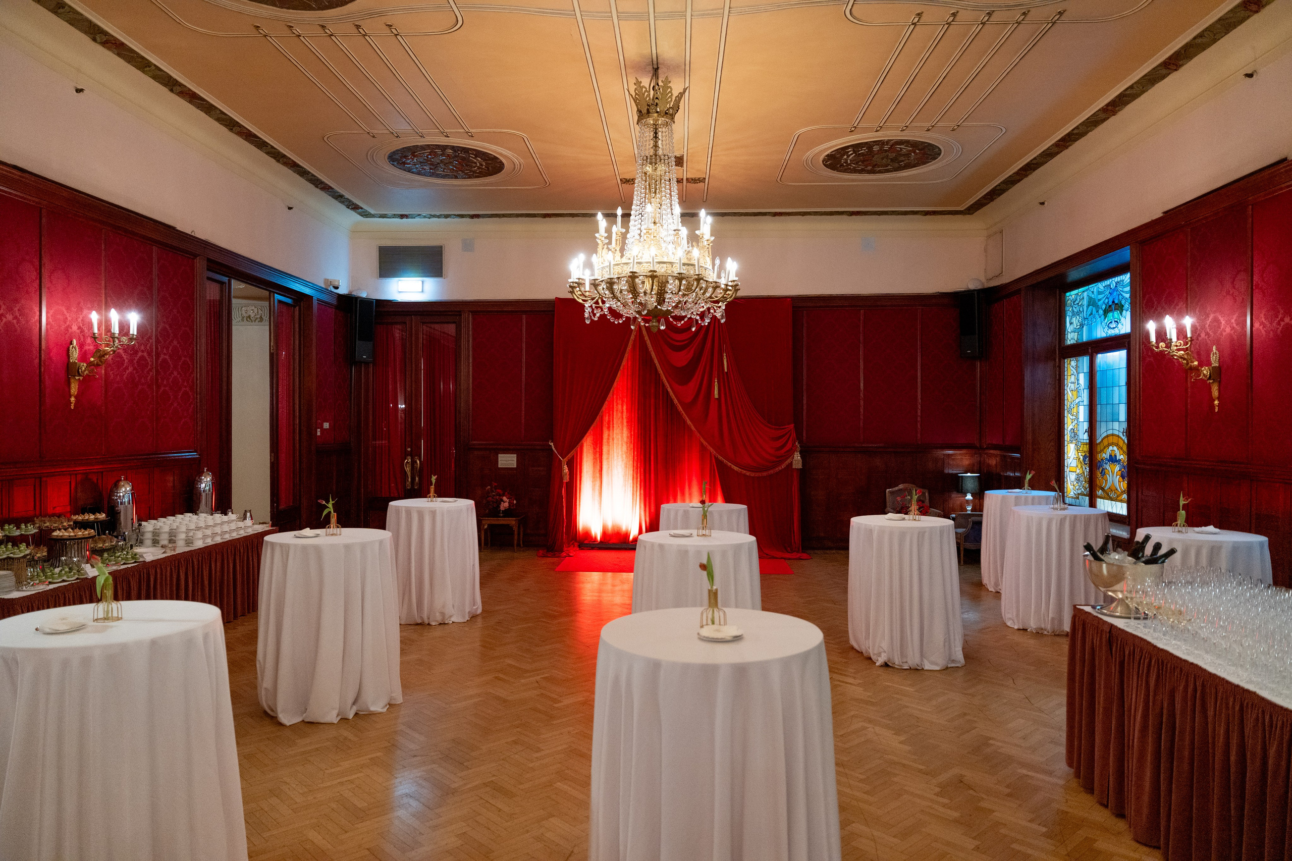 Pre party международного форма. Kirillova Studio — мастерская декора и событий Юли Кирилловой