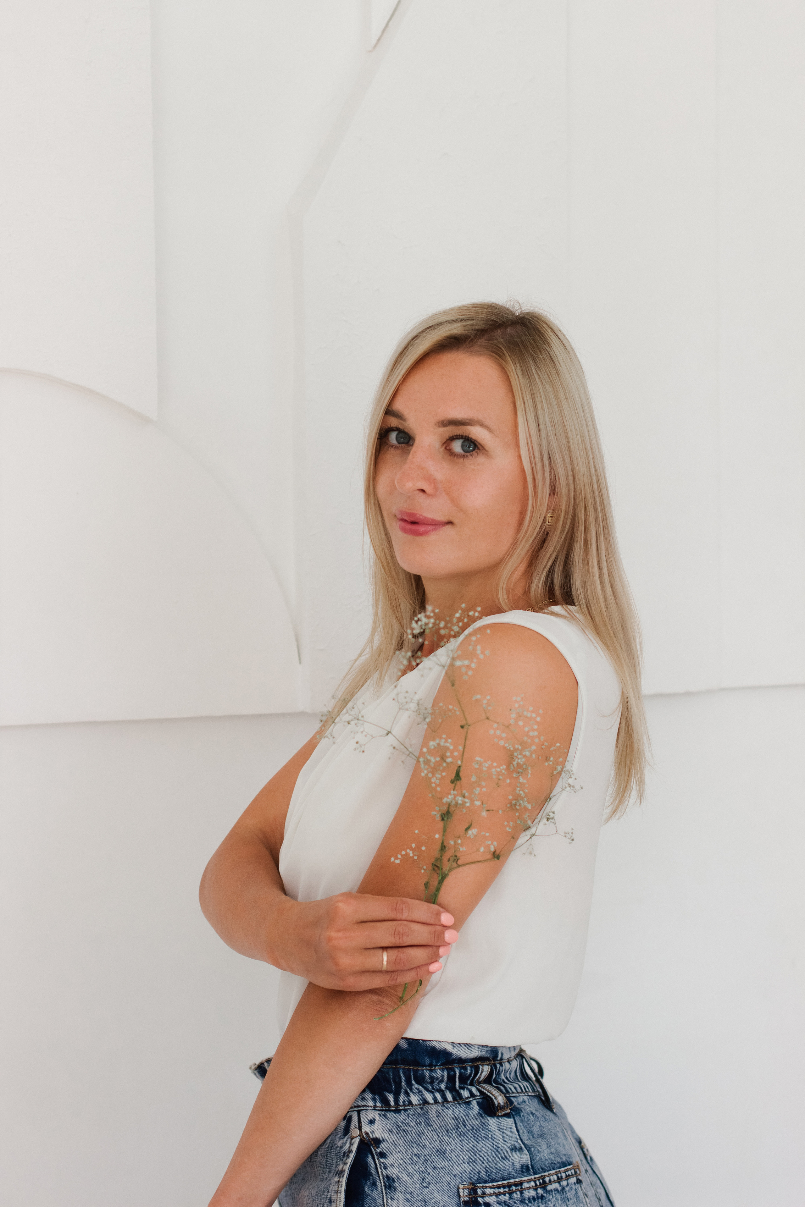 Контентная фотосессия для бьюти-коуча. Контентный фотограф в Перми Натали Кытманова