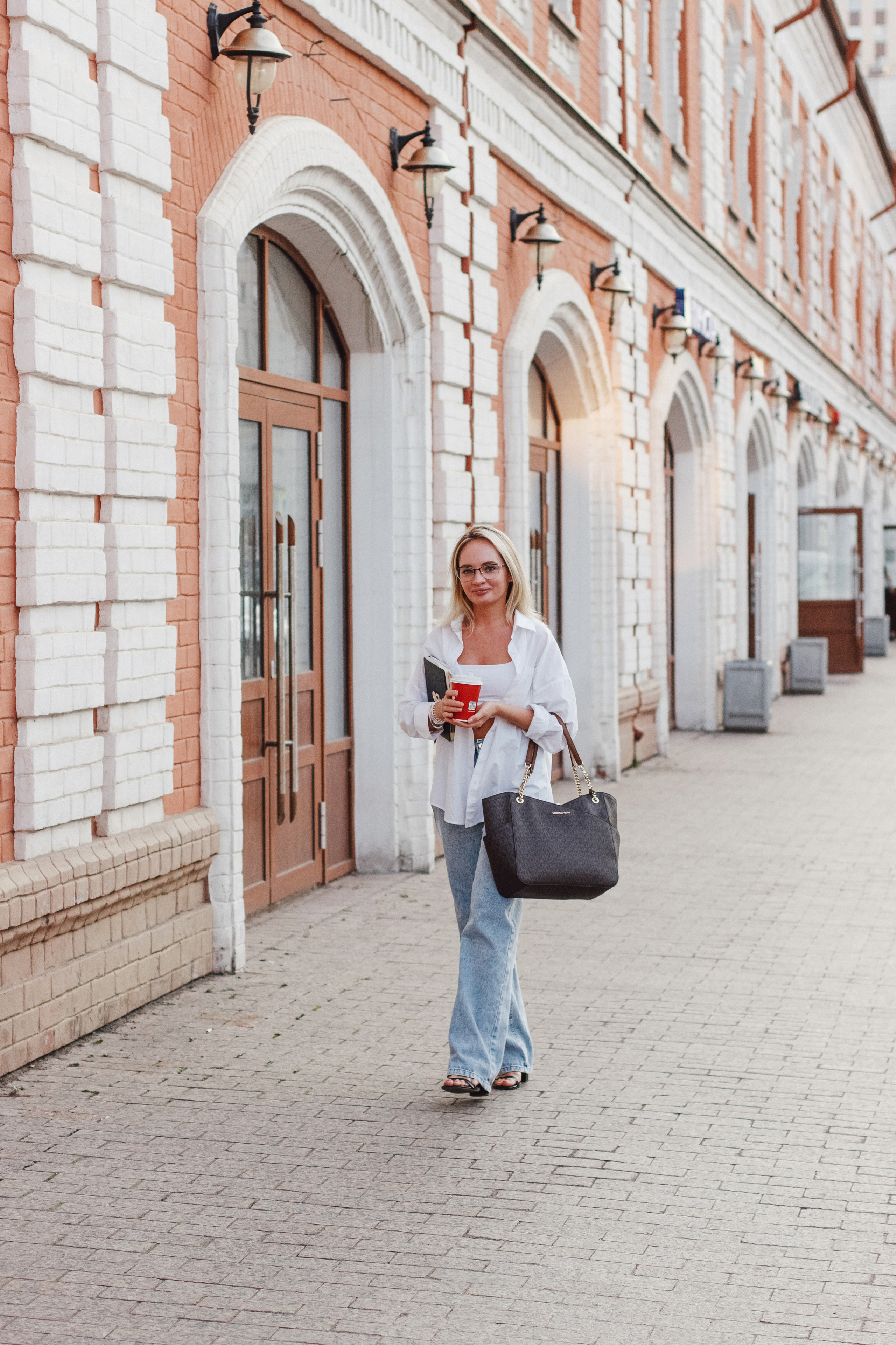 Фотопрогулка в городе. Контентный фотограф в Перми Натали Кытманова