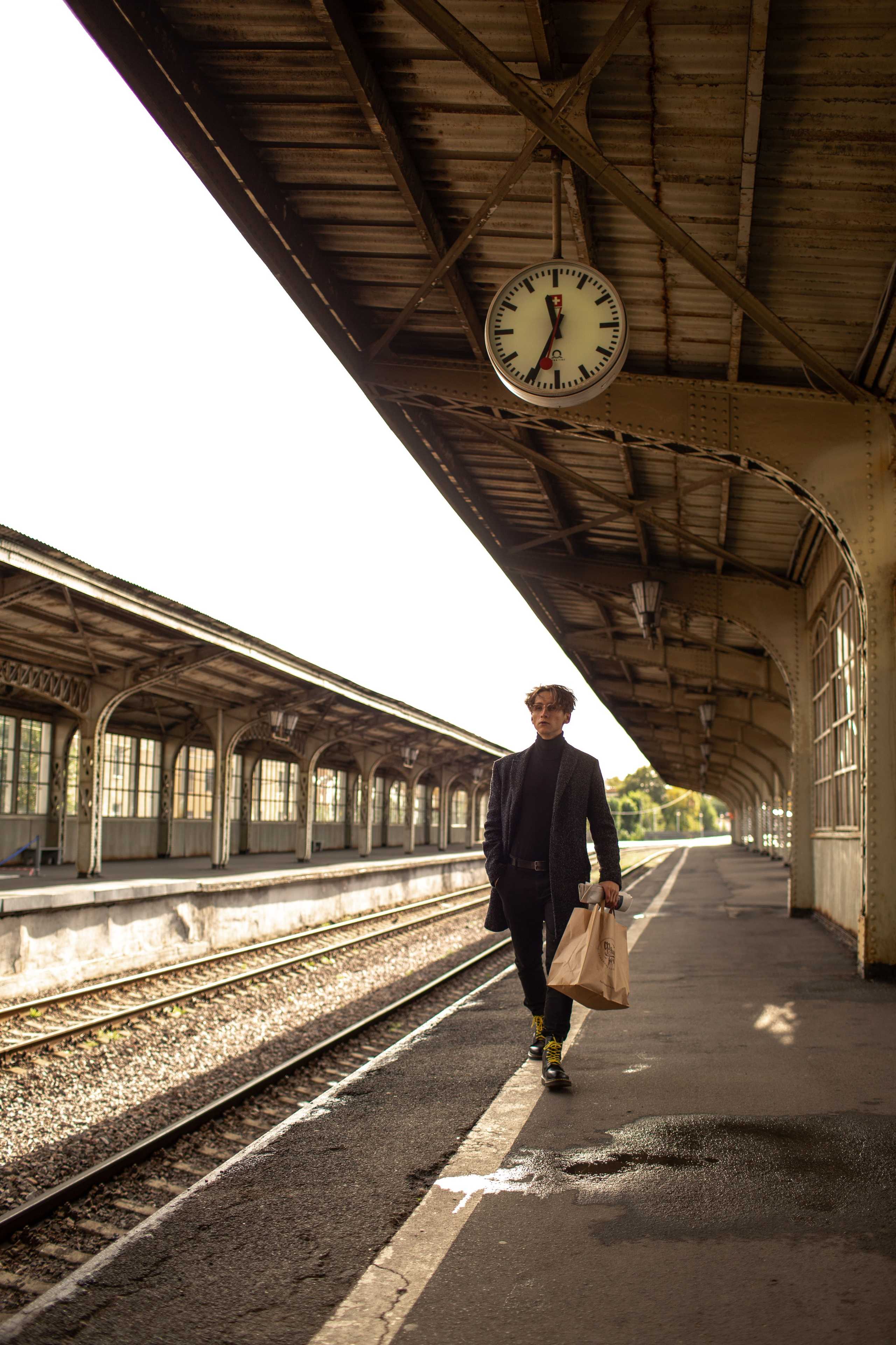Рекламная съёмка для корнера «Федина дача». Вокзал. Свадебный фотограф Кирилл Белый