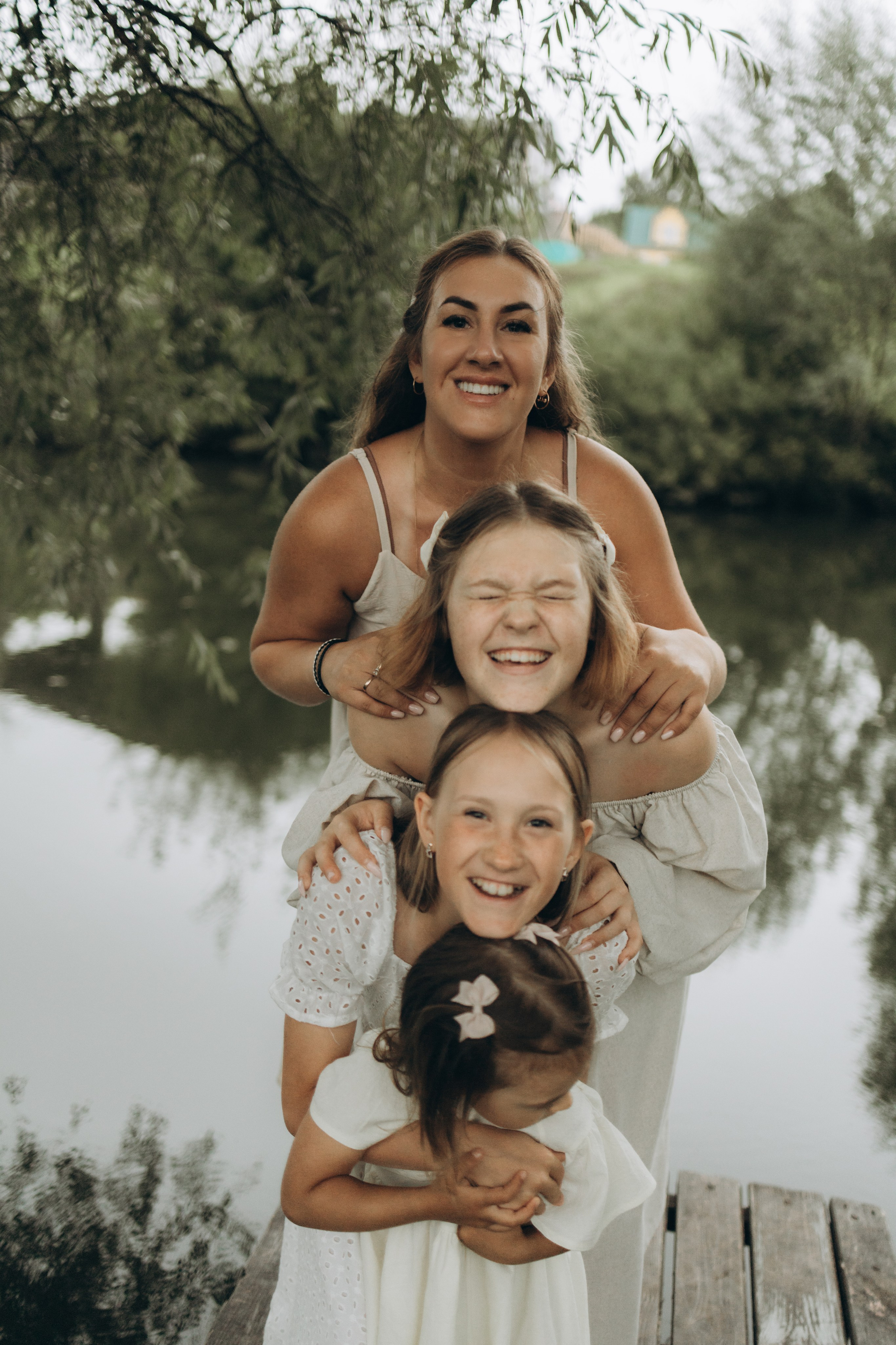 Ксения с дочками. Фотограф женского портрета и семейных историй в жанре life в Нижнем Новгороде Елена Матросова