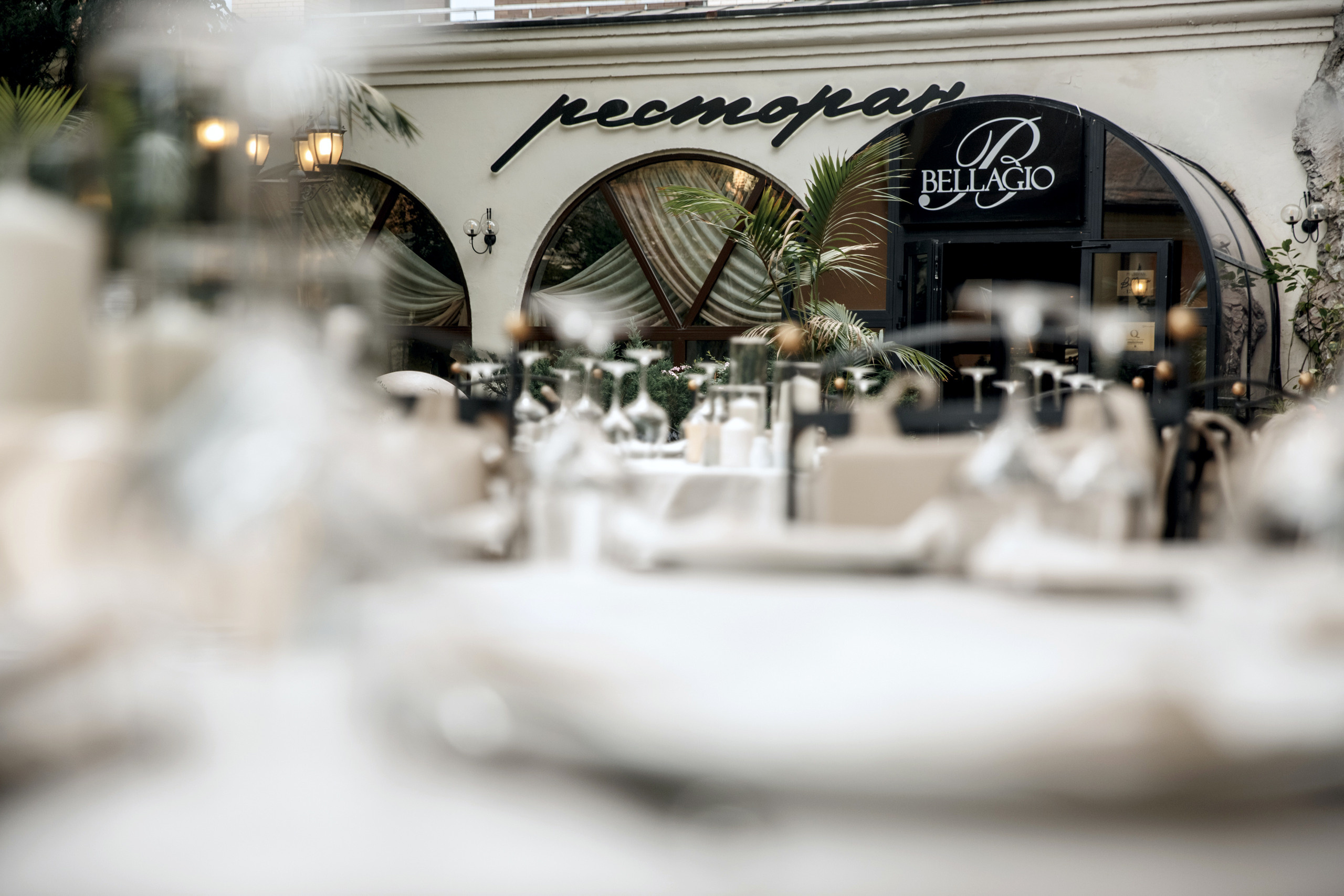 Gala Dinner Rolls-Royce. Anton Prokopenkov Wedding and Portrait Photographer