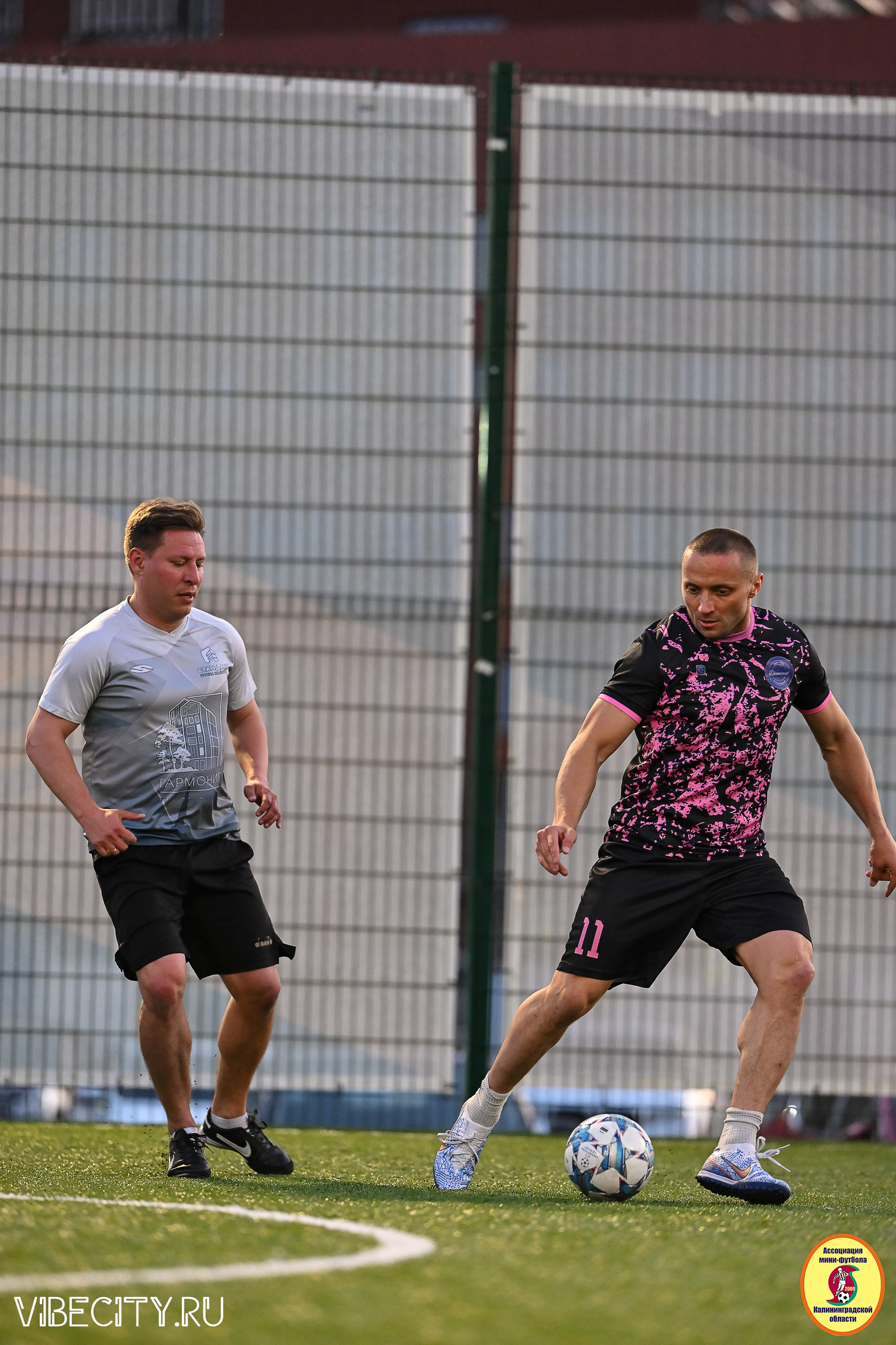 ИГРЫ МИНИ-ФУТБОЛЬНОЙ И КОРПОРАТИВНОЙ ЛИГИ. VIBECITY.RU Вайб Сити Ру Фоторепортажи Фотоотчеты Калининград