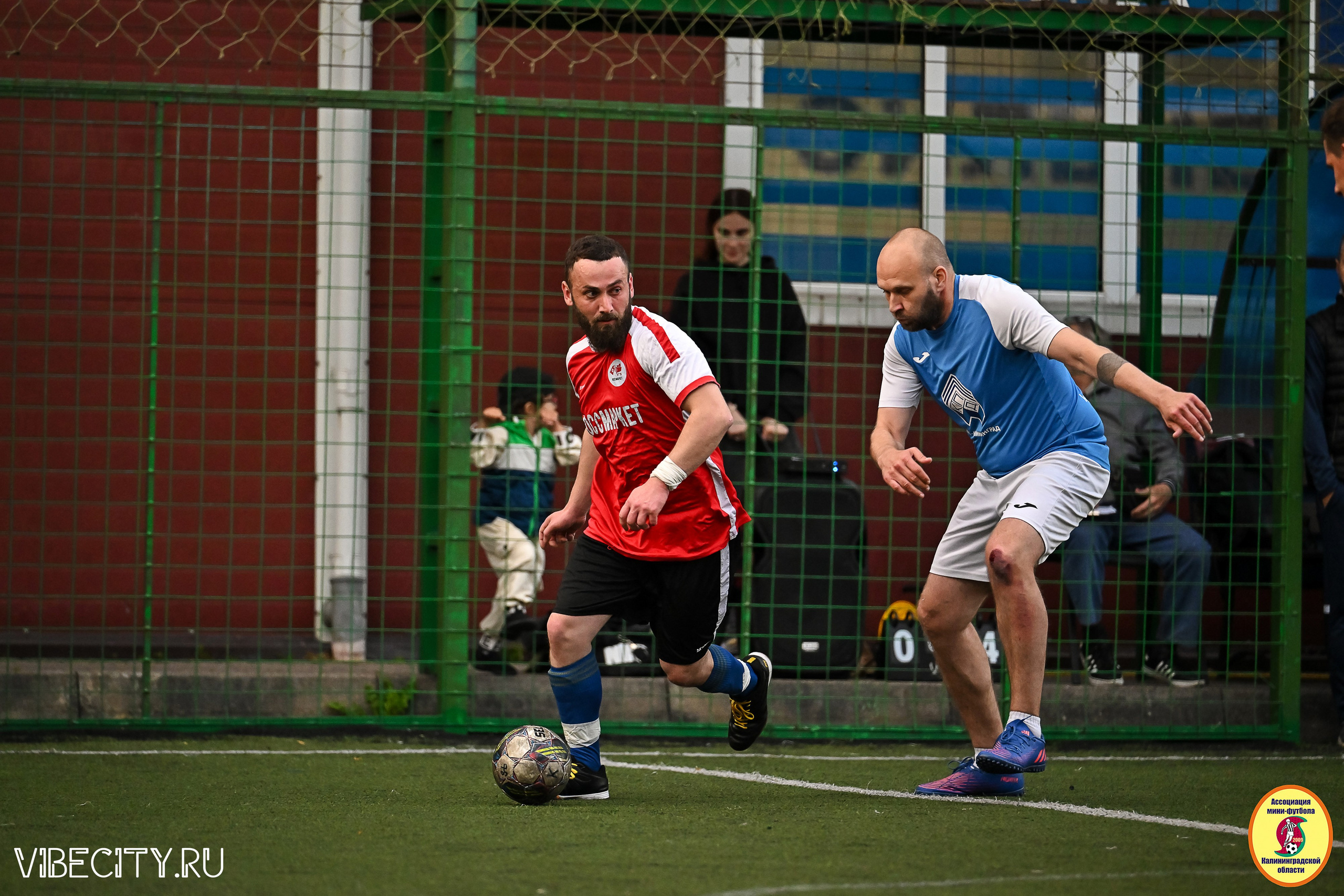 ИГРЫ МИНИ-ФУТБОЛЬНОЙ И КОРПОРАТИВНОЙ ЛИГИ. VIBECITY.RU Вайб Сити Ру Фоторепортажи Фотоотчеты Калининград