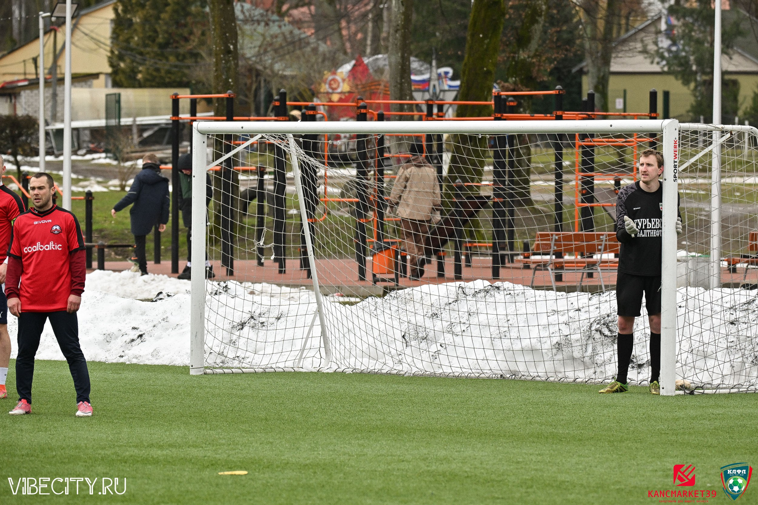 XX ЧЕМПИОНАТ КАЛИНИНГРАДСКОЙ ЛФЛ КАНЦМАРКЕТ39 сезона 2024–2025 гг. VIBECITY.RU Вайб Сити Ру Фоторепортажи Фотоотчеты Калининград