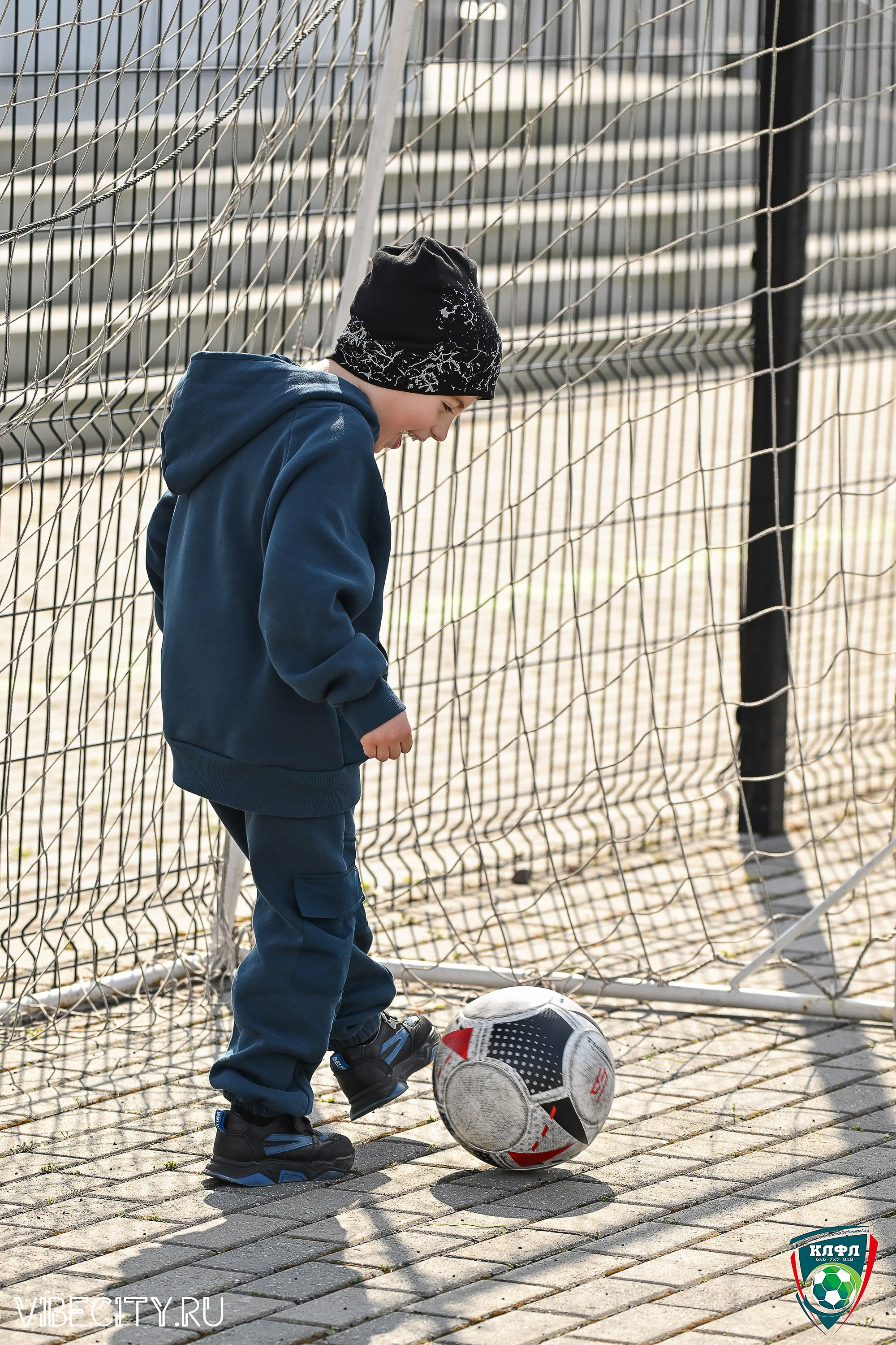 XX ЧЕМПИОНАТ КАЛИНИНГРАДСКОЙ ЛФЛ КАНЦМАРКЕТ39 сезона 2024–2025 гг. VIBECITY.RU Вайб Сити Ру Фоторепортажи Фотоотчеты Калининград