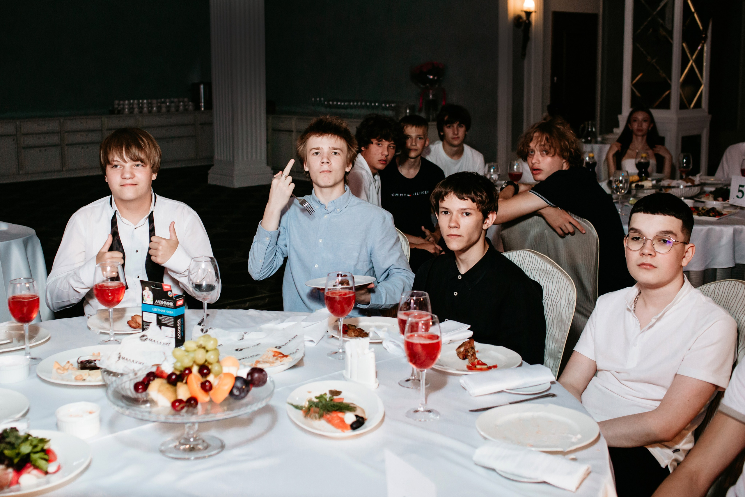 Выпускной 2025 (9класс) 124 школа. Фотограф в Челябинске Ополихина Анна